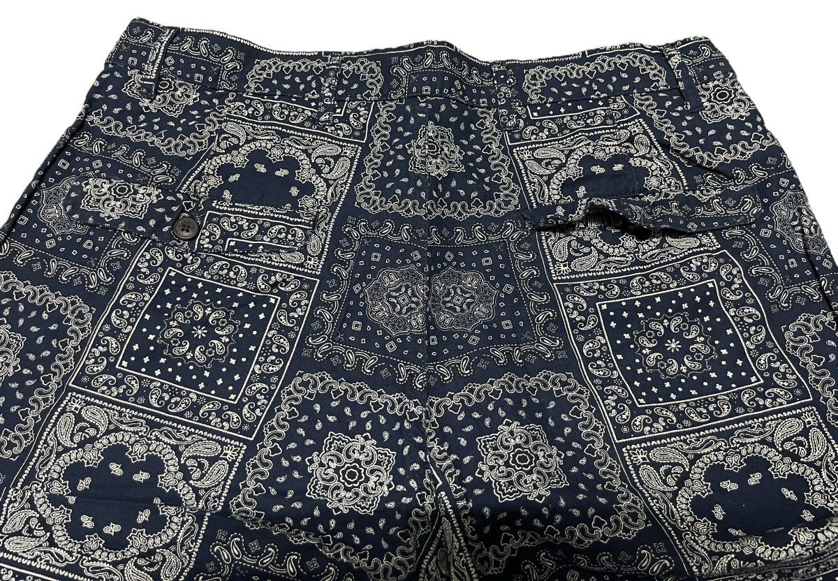 GU × Japanese Brand BANDANA FULL PRINT SHORT PANTS Size US 34 / EU 50 - 3 Thumbnail