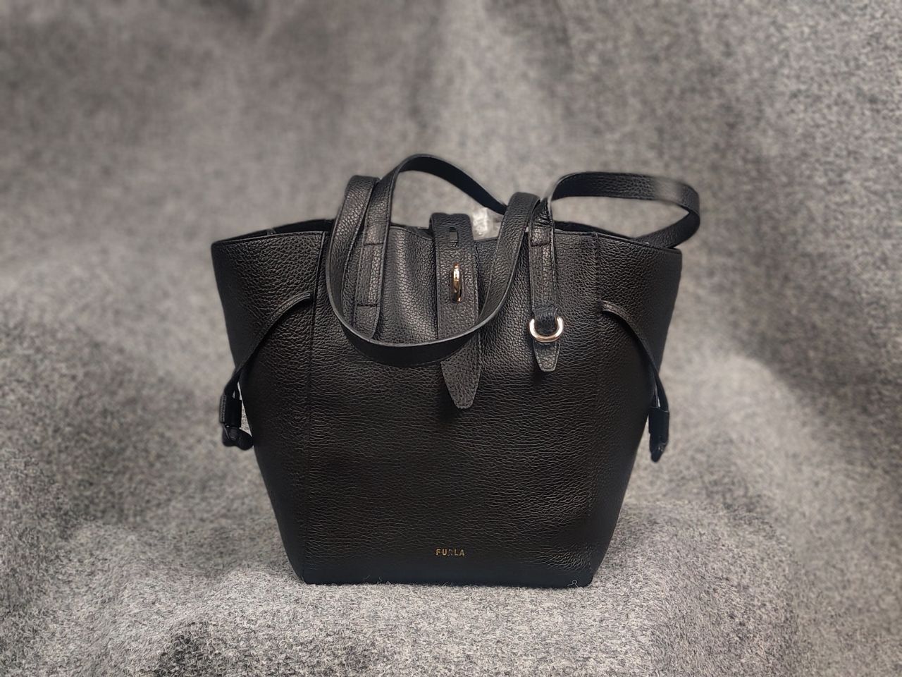 Furla Furla Net M Tote Shoulder Bag Grainy leather HW Turn Lock Size ONE SIZE - 1 Thumbnail