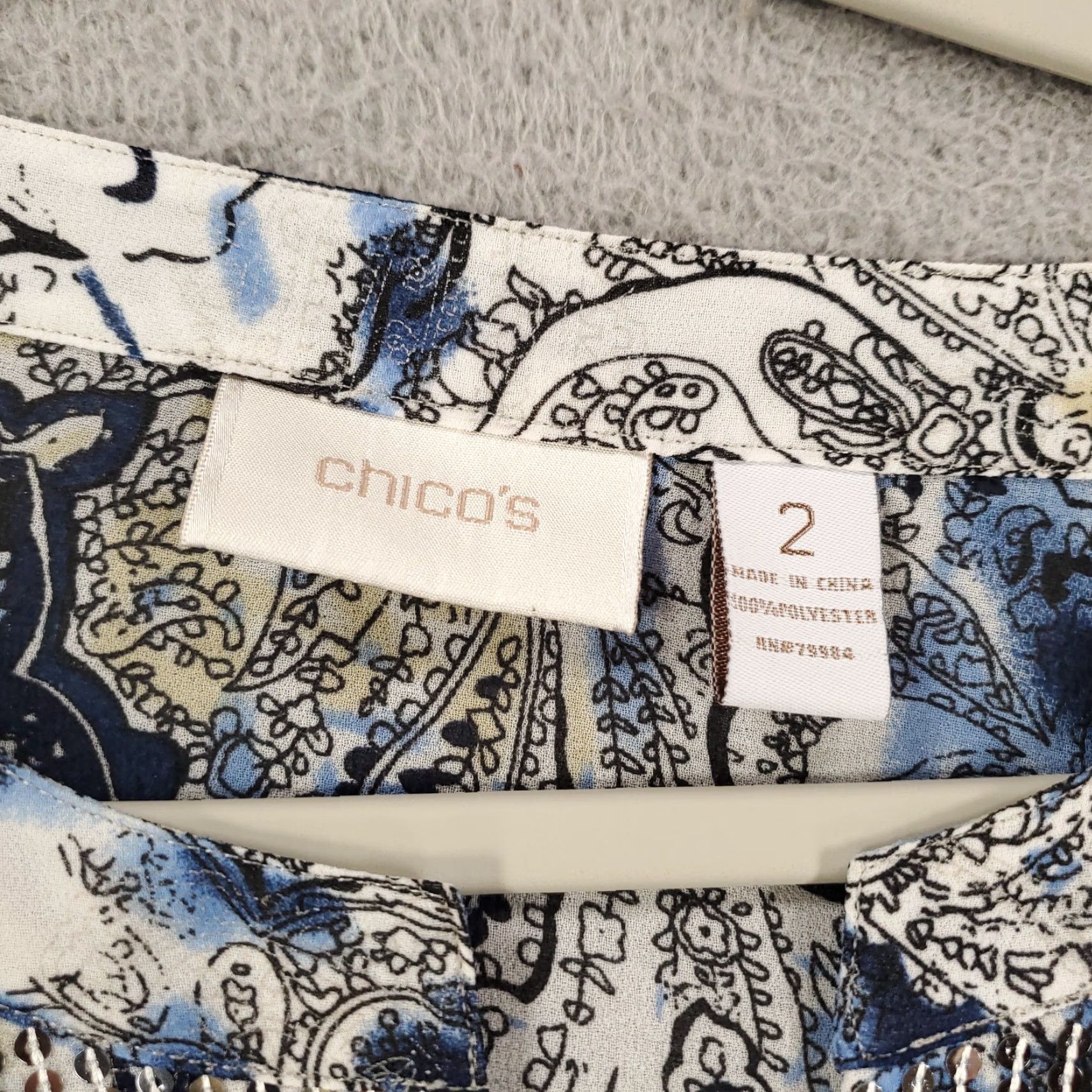 Vintage Chicos Blouse Shirt Womens L White Blue Sequin Neck Embellished V-Neck Pullover Casual Party Cocktail Tunic Size L / US 10 / IT 46 - 3 Thumbnail