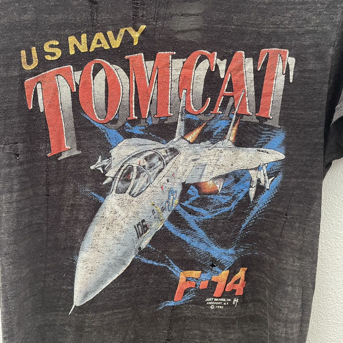 Harley Davidson × Vintage VTG 1987 US Navy Tomcat F-14 3D Emblem Tee Black Made in USA Size US S / EU 44-46 / 1 - 2 Thumbnail