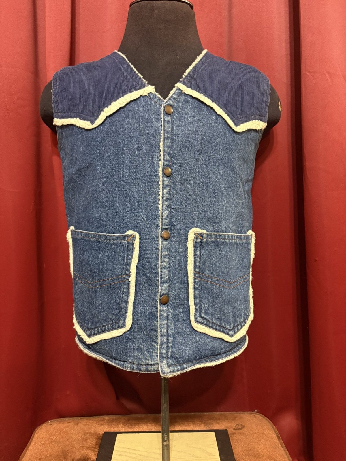 Vintage Vintage Denim Corduroy Vest Sherpa Lined Western Wear Grail Size US M / EU 48-50 / 2 - 1 Thumbnail