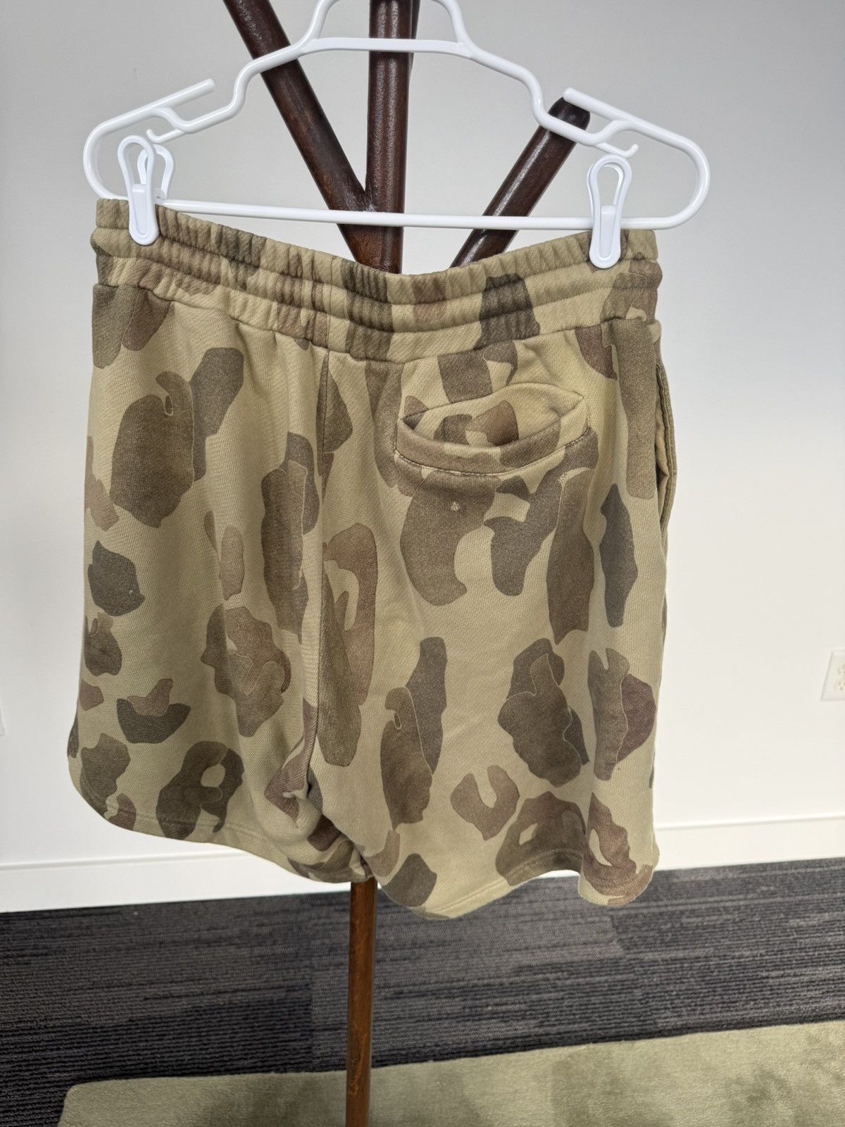Palm Angels Palm Angels camouflage sweat shorts Size US 34 / EU 50 - 3 Thumbnail