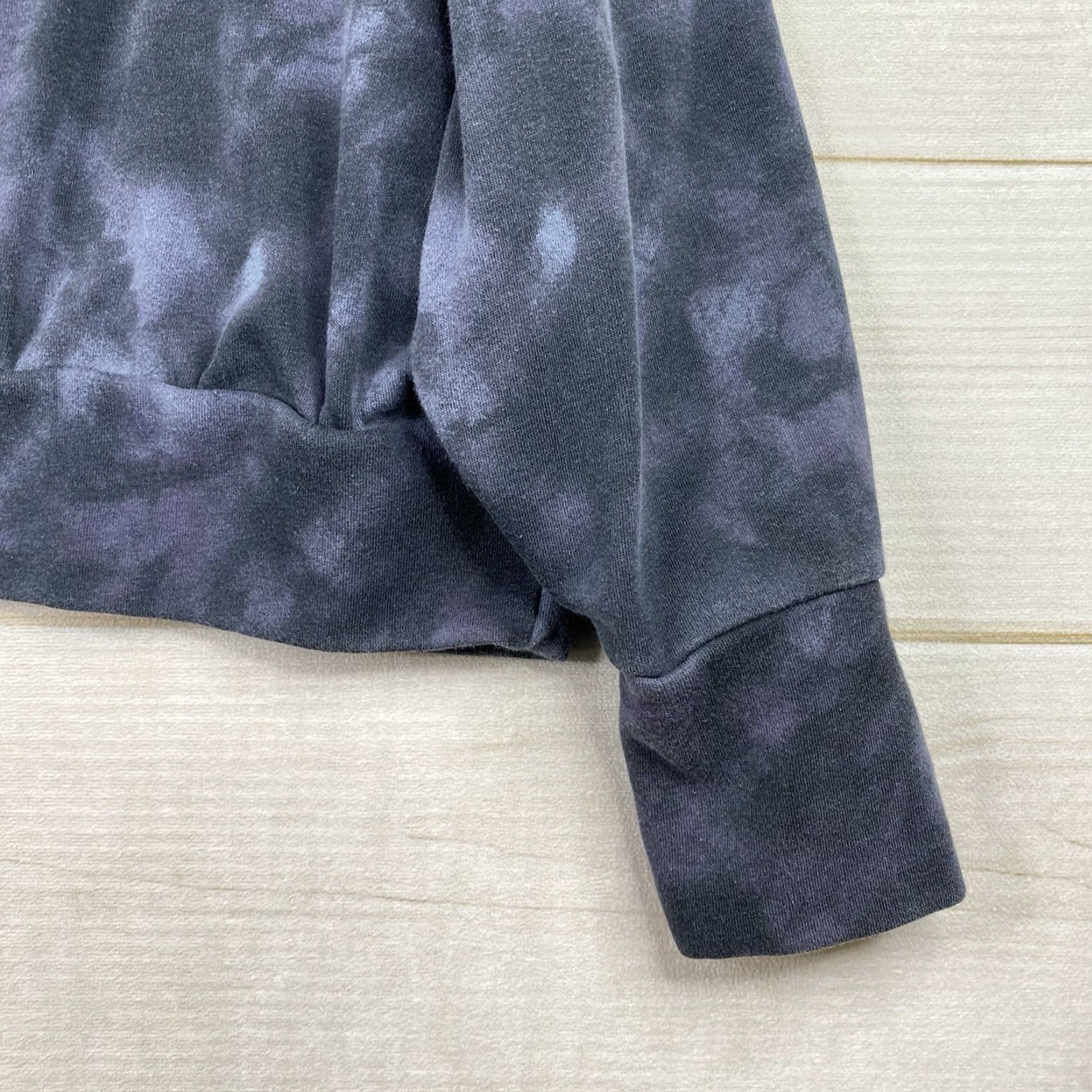 Old Navy Old Navy Sweatshirt Womens XXL Gray Blue Tie Dye Pullover Brushed Interior Crop Size XXL / US 16-18 / IT 52-54 - 7 Thumbnail