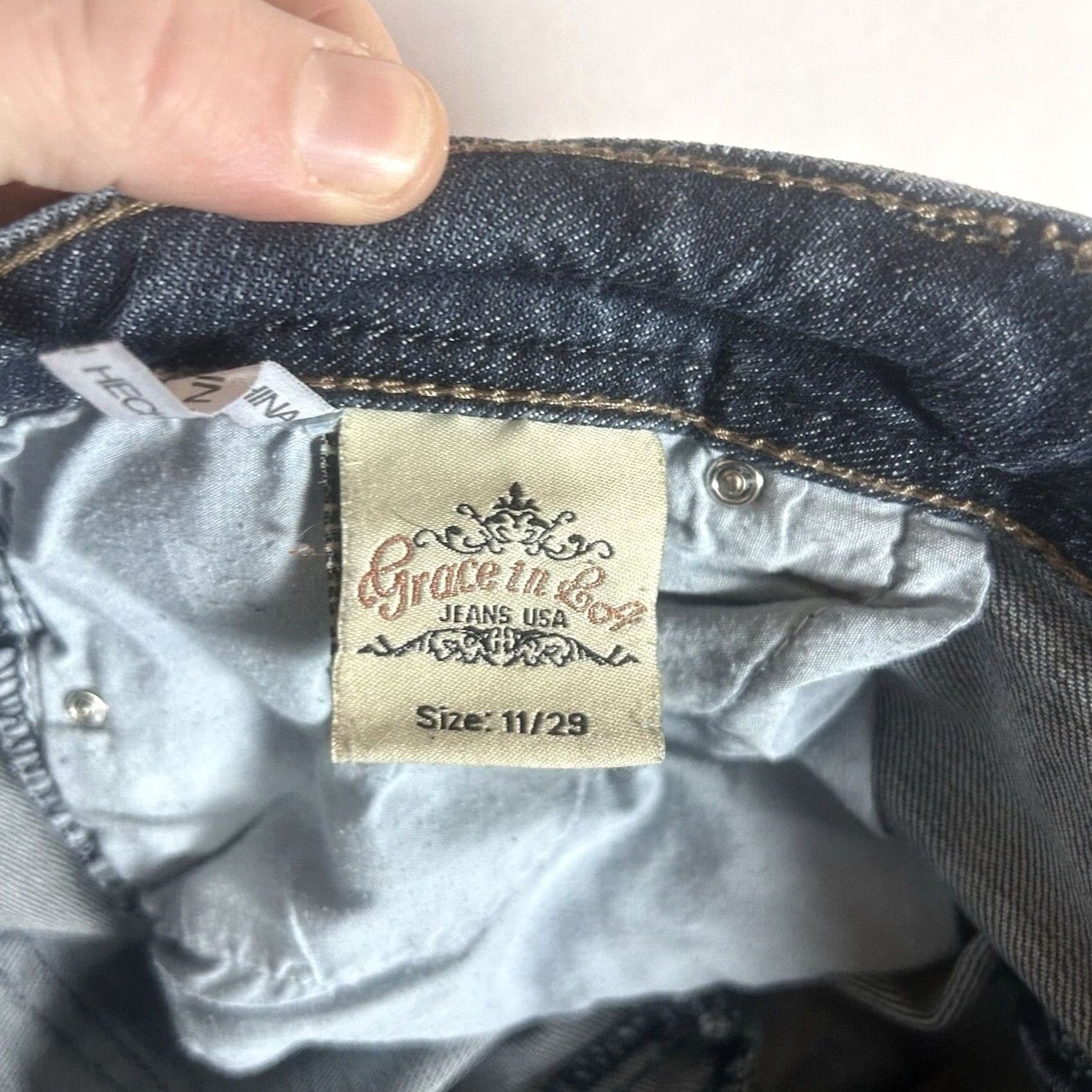 Grace in LA Grace In LA Jeans Capri Womens 29 Blue Denim Low Rise Bling Embroidered 5-Pocket Size 29" - 4 Thumbnail