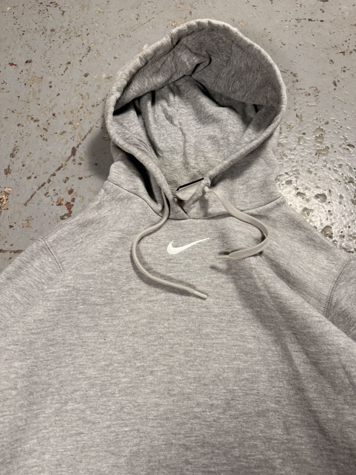 Nike Vintage Nike Grey Centre Swoosh Hoodie Size US L / EU 52-54 / 3 - 5 Thumbnail