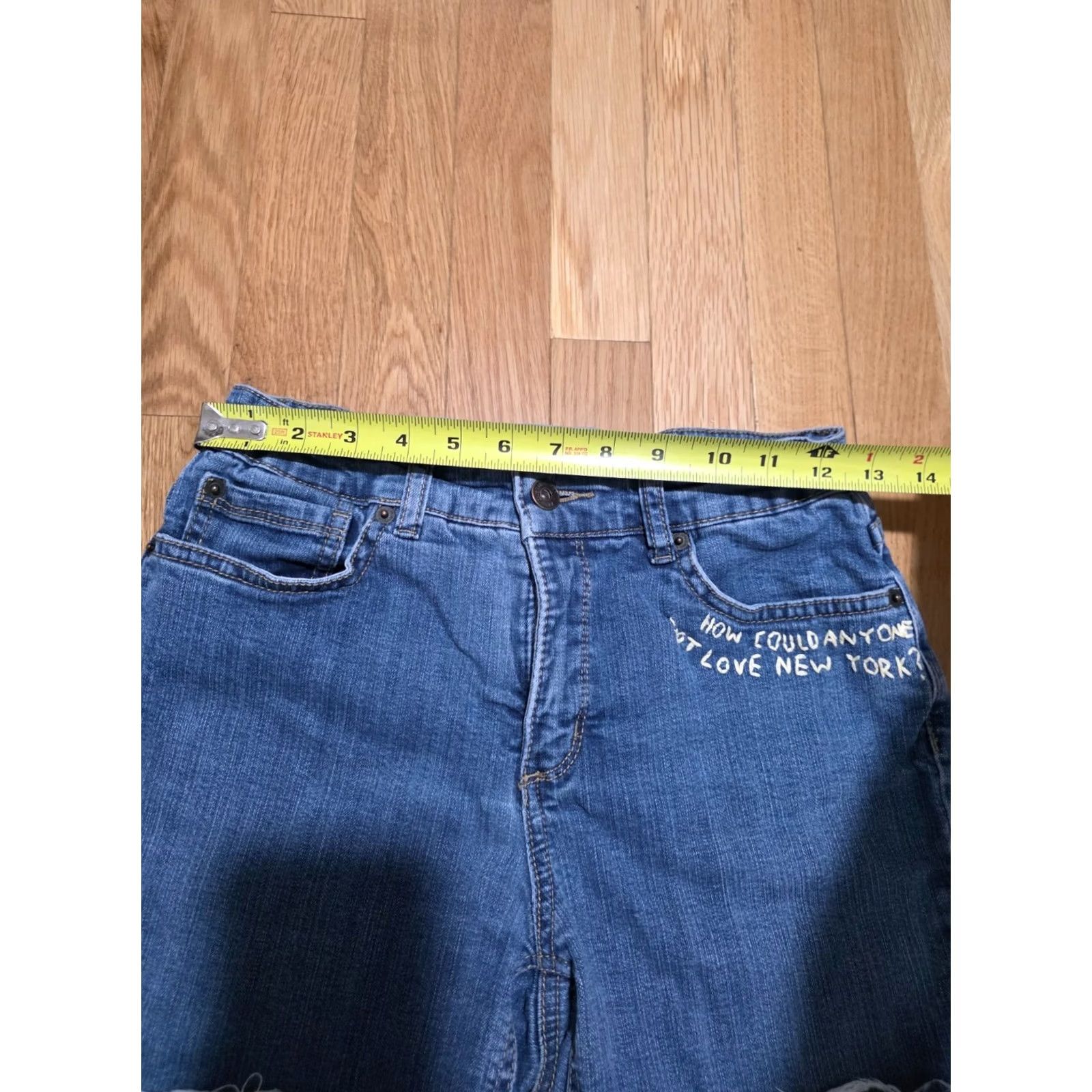 Jones New York Jones New York Cut-Off Shorts Women's 6 Blue Denim Cotton Mid Rise Stretch Casual 5-Pocket Button Front Womens Summer Winter Fall Spring USA Shirt? Size 28" / US 6 / IT 42 - 6 Thumbnail