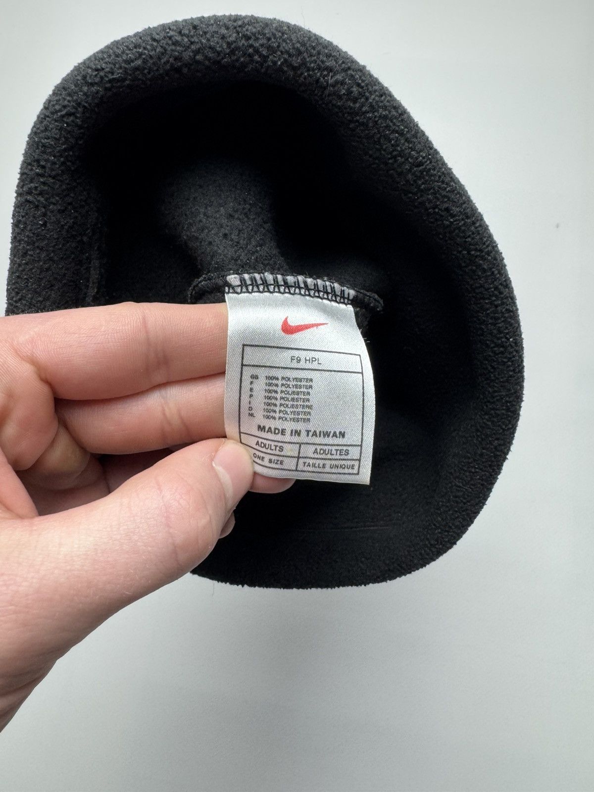Nike Vintage Nike Center Swoosh Fleece Beanie Made in Taiwan Size ONE SIZE - 3 Thumbnail