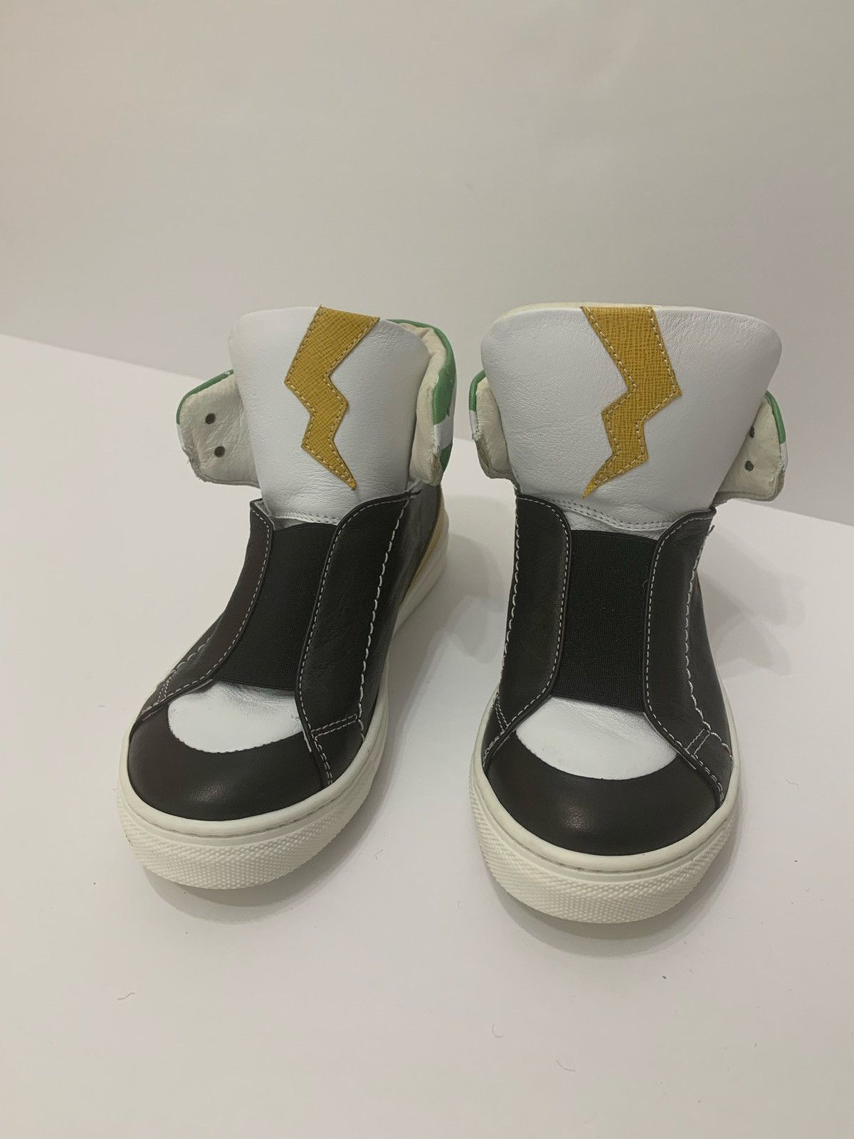 Fendi FENDI BOYS LIGHTNING ⚡️ BOLT SNEAKERS Size US 5 / EU 37 - 2 Thumbnail