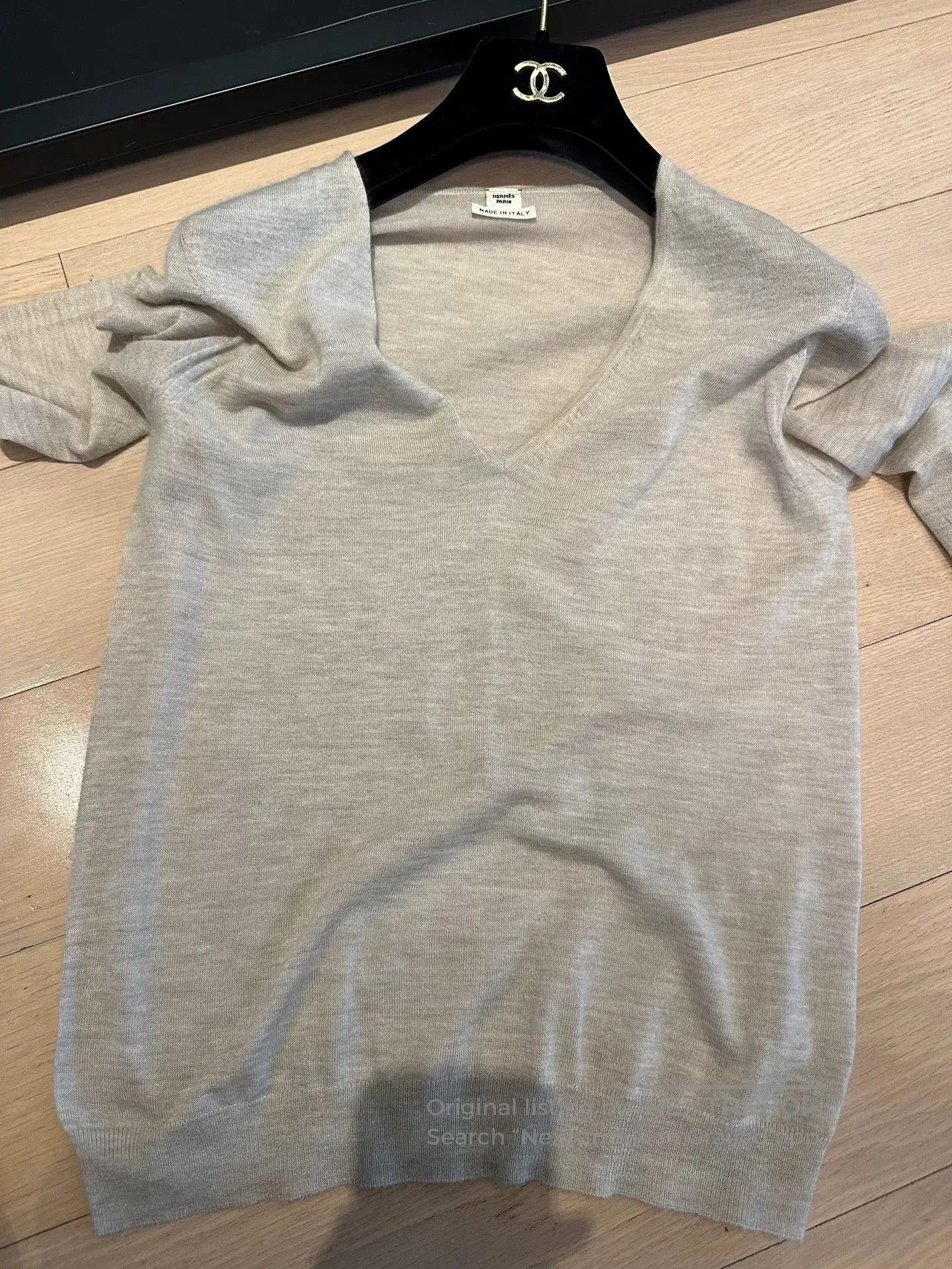 Hermes Hermes 100% Cashmere V. Size US M / EU 48-50 / 2 - 4 Thumbnail
