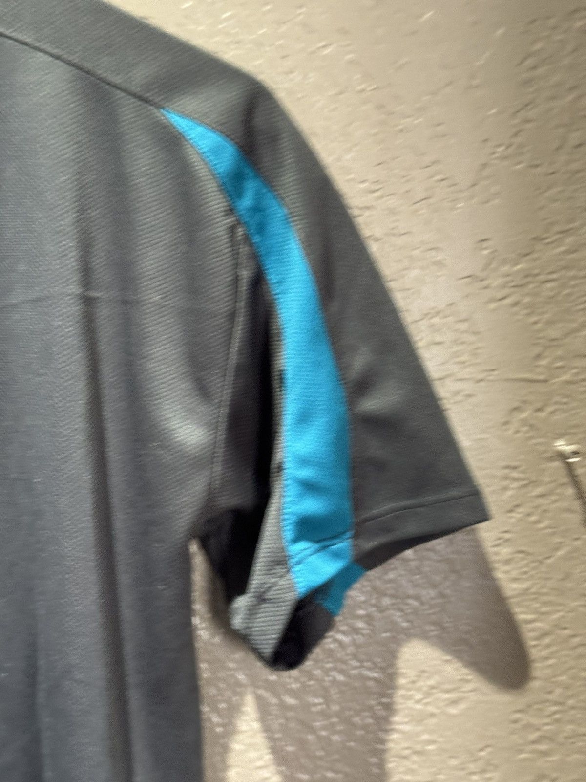 NHL Sharks Dark Grey Workout Shirt Medium Size US M / EU 48-50 / 2 - 8 Thumbnail