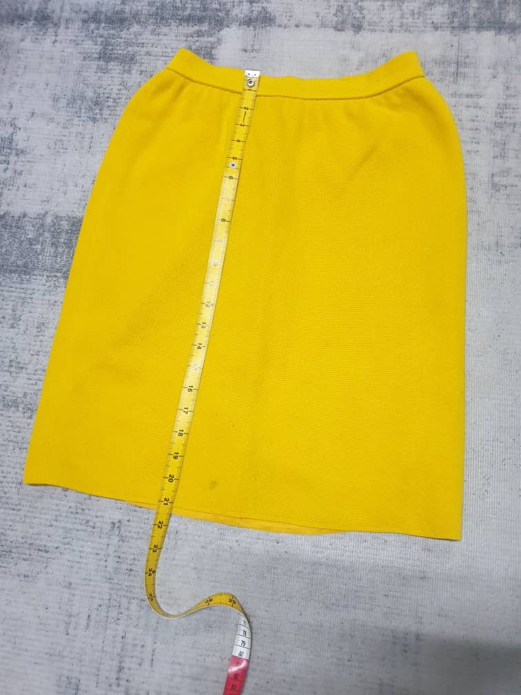 Yves Saint Laurent Yves Saint Laurent yellow Colour Luxury Skirt Size 28" / US 6 / IT 42 - 6 Thumbnail