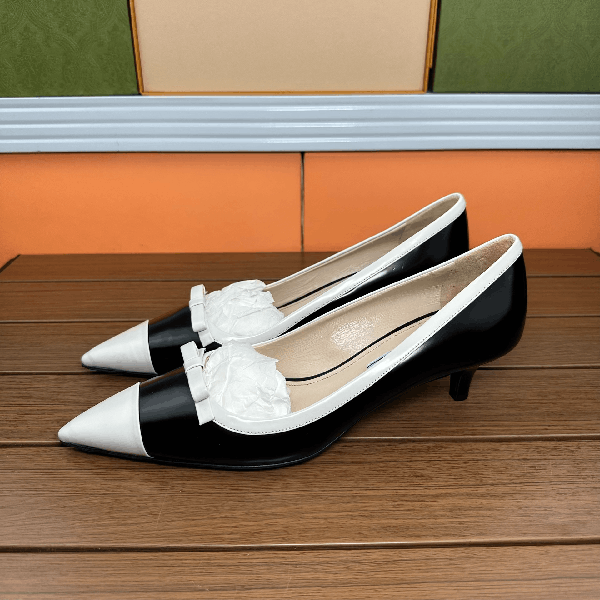 Prada Prada Lowtop Sneakers it_38 Women Size US 8 / IT 38 - 1 Thumbnail