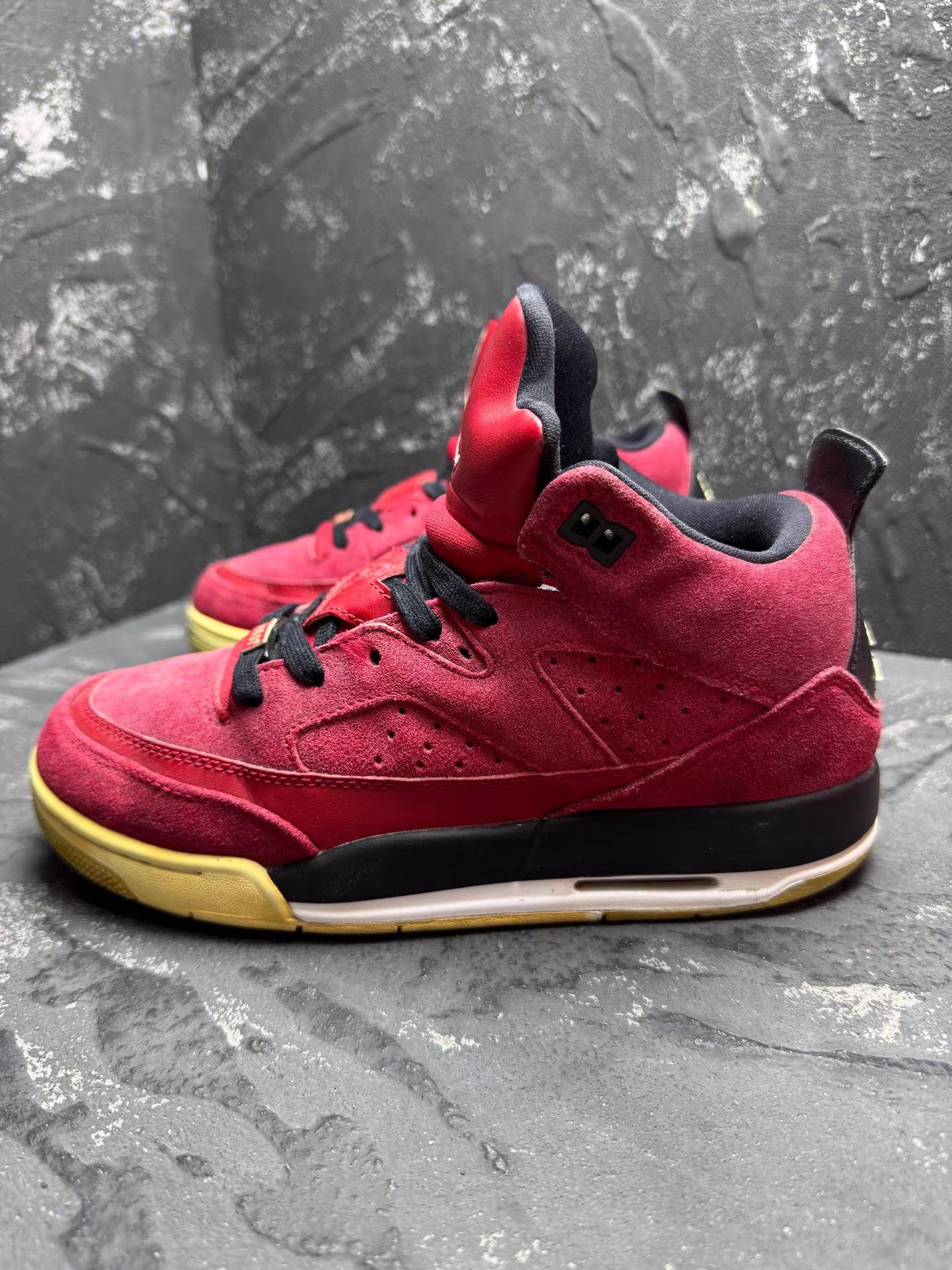 Jordan Brand Jordan Son of Mars Black & Red Basketball Shoes Q10 Size US 5.5 / EU 38 - 6 Thumbnail