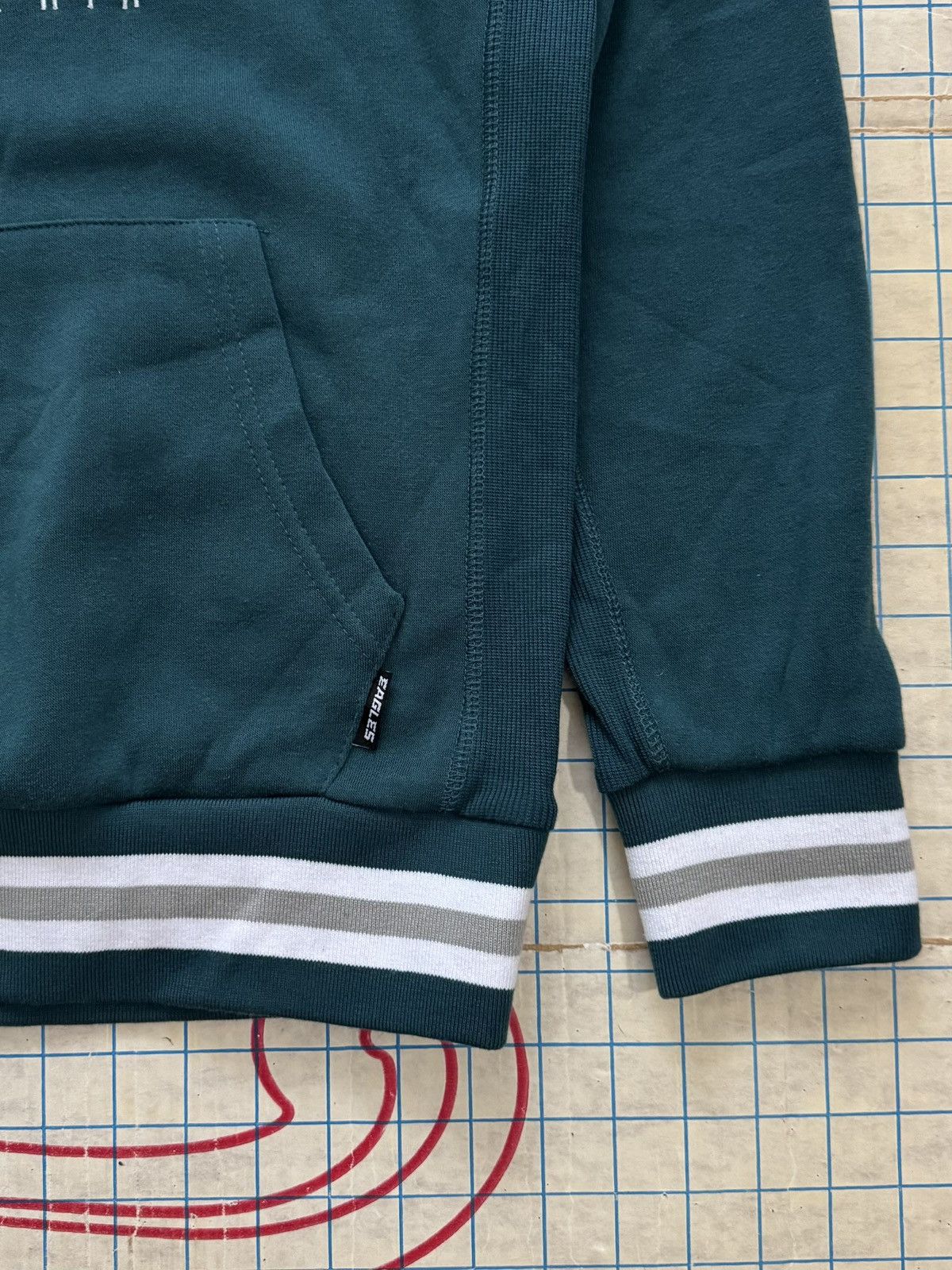 NFL NWOT NFL Team Apparel Philadelphia Eagles Hoodie Size Medium Size US M / EU 48-50 / 2 - 4 Thumbnail