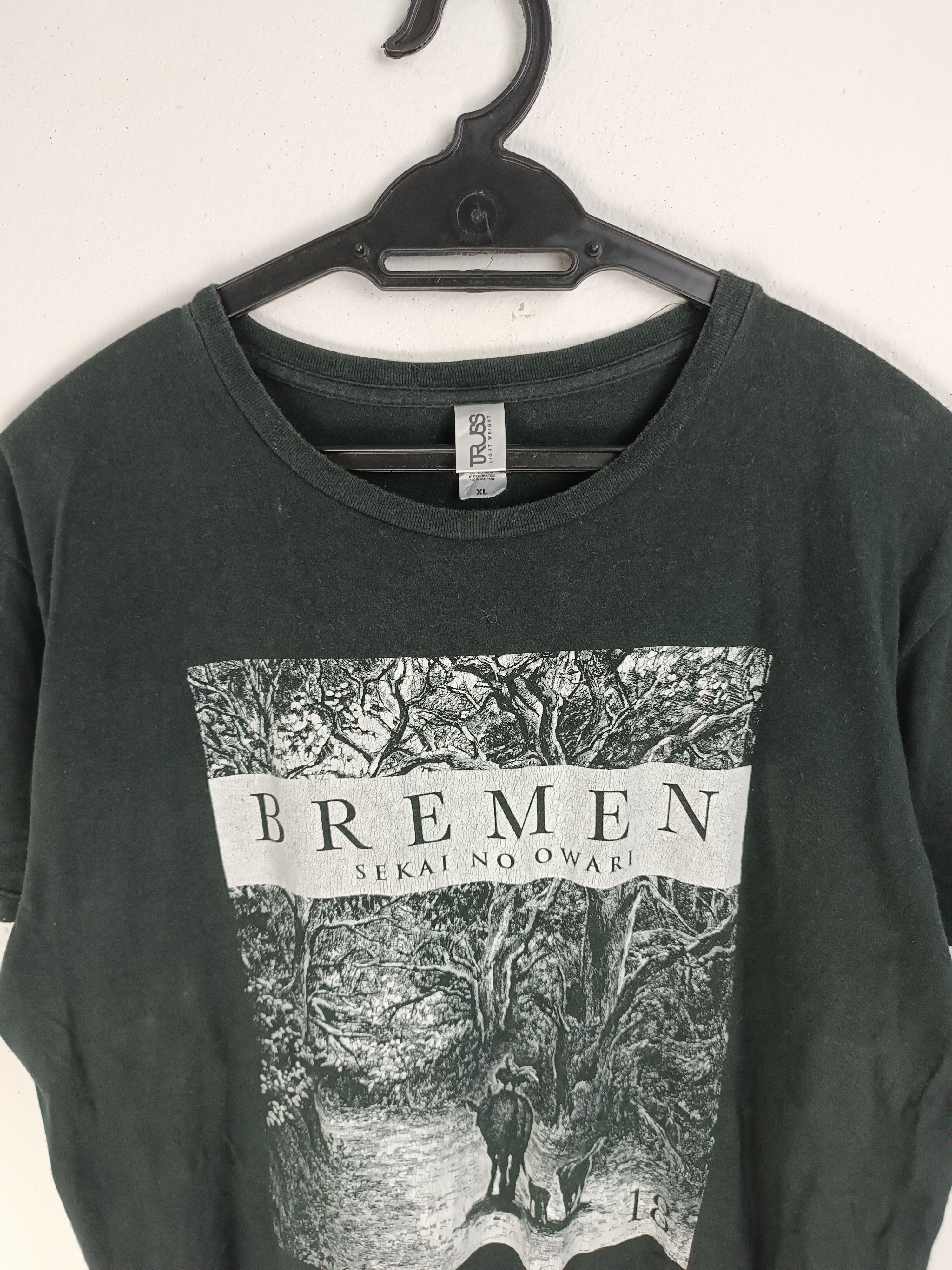 Band Tees VINTAGE SEKAI NO OWARI BREMEN JAPANESE ROCK one ok radwimps Size US M / EU 48-50 / 2 - 8 Thumbnail