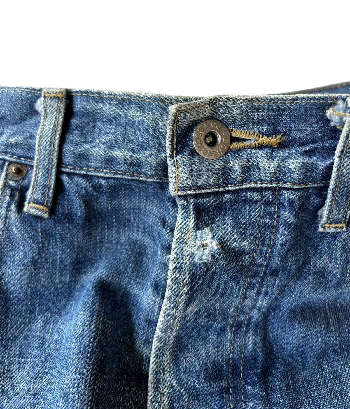 Levi's Vintage 90s Levi’s Big E Buckle Back Lot 701 Selvedge Jeans Size US 32 / EU 48 - 9 Thumbnail