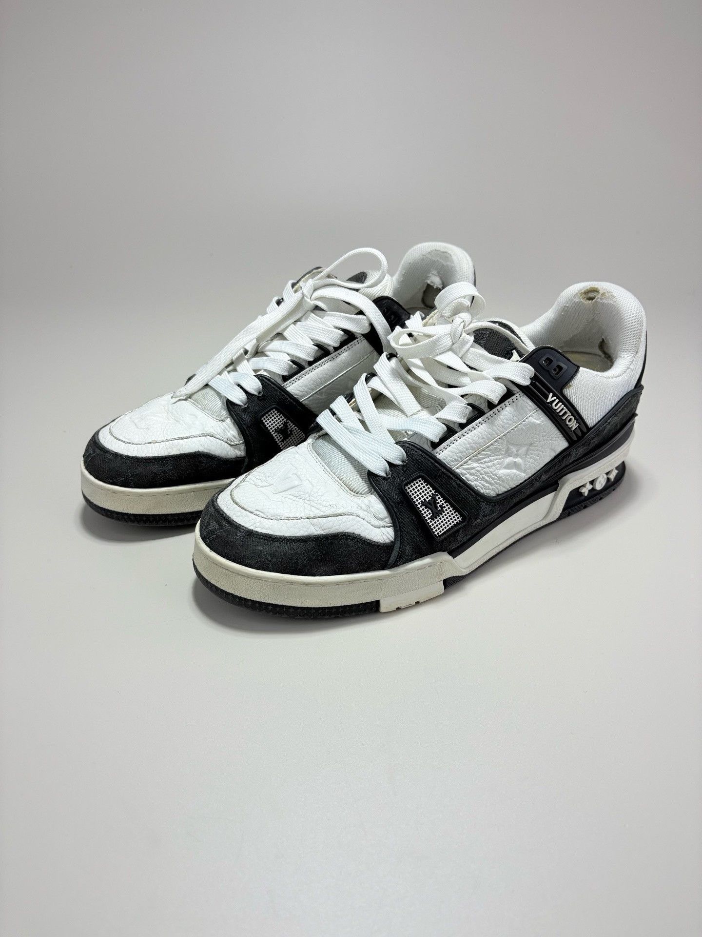 Louis Vuitton Louis Vuitton LV Trainer Panda Sneakers Size US 8.5 / EU 41-42 - 1 Thumbnail