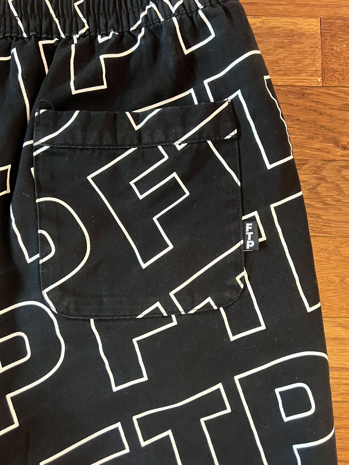 Fuck The Population FTP All Over Outline Logo Shorts sz S Size US 30 / EU 46 - 4 Thumbnail