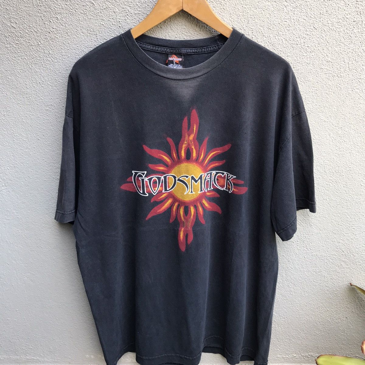 Band Tees Vintage 90s GODSMACK band tee metal Size US XL / EU 56 / 4 - 2 Thumbnail