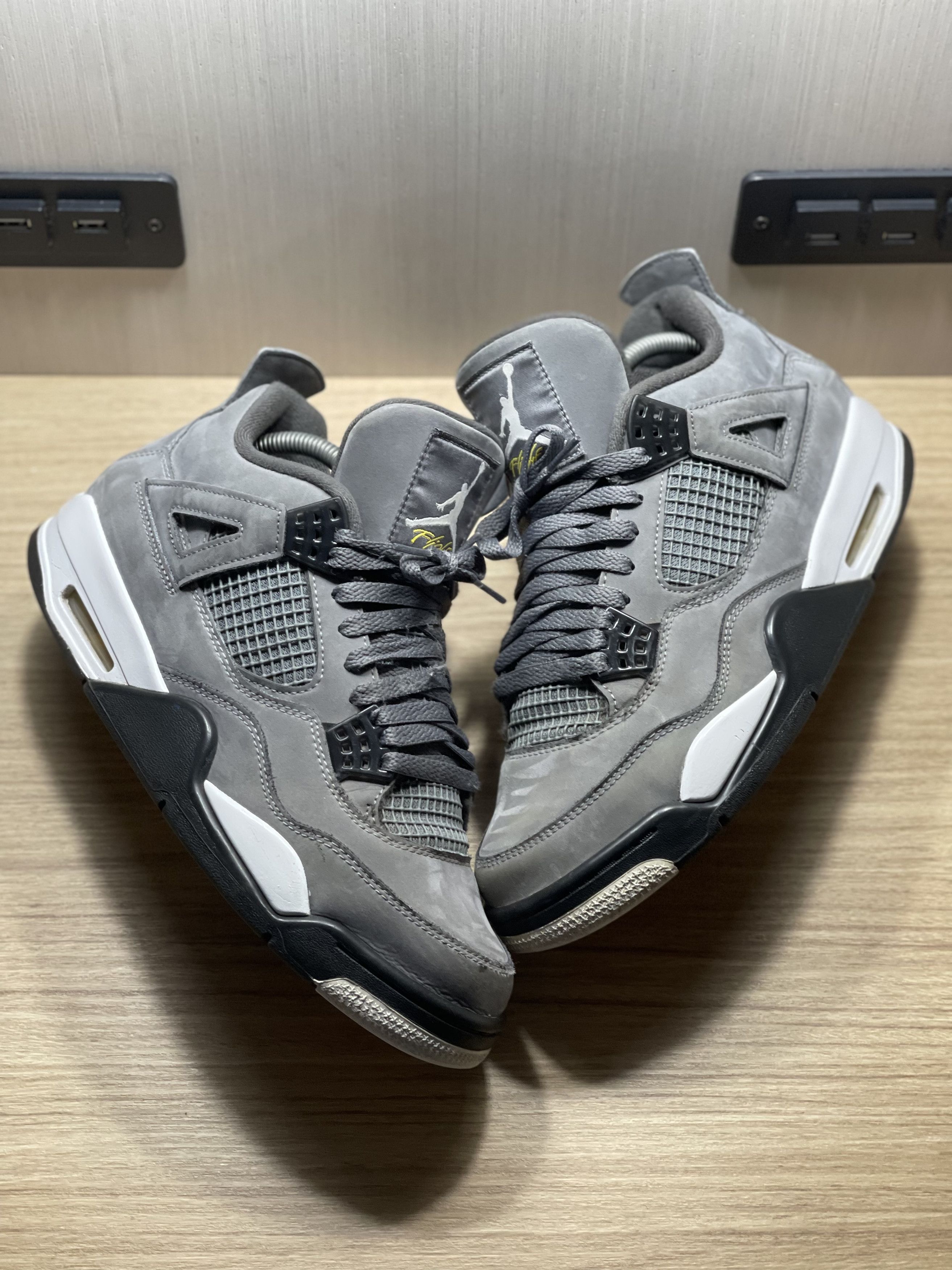 Air Jordan “cool grey”