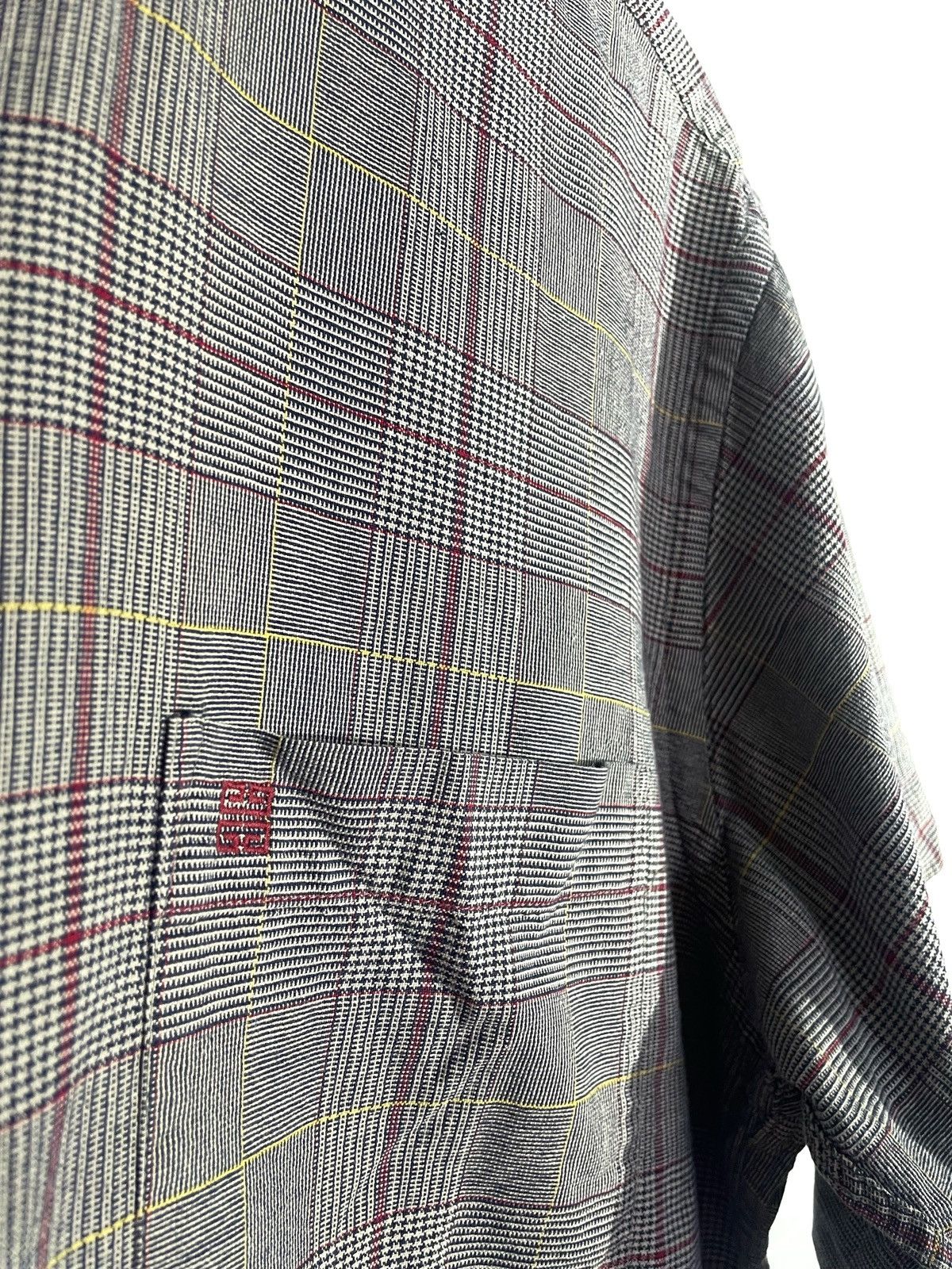 Givenchy × Vintage Givenchy Vintage Button Down Shirt Short Sleeve Size L Size US L / EU 52-54 / 3 - 4 Thumbnail