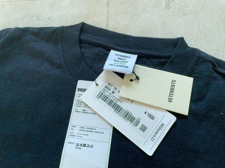 Vetements Vetements Trendy Vettemon Letter Foil Printed 2021AW Short Size US M / EU 48-50 / 2 - 3 Thumbnail