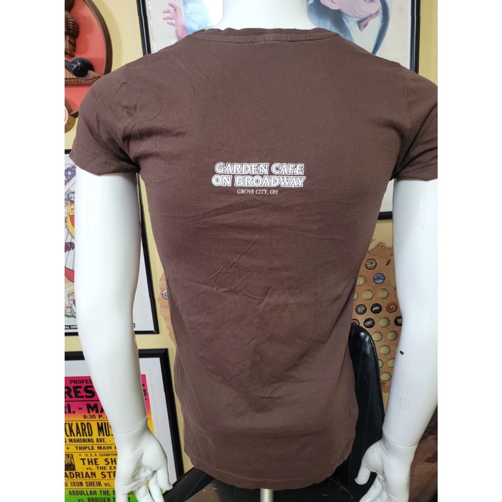 Vintage Womens T-Shirt Garden Cafe I Spill Things V-Neck XL Brown 100% Cotton LAT Short Sleeve Juniors Womens Halloween 90s? Size XL / US 12-14 / IT 48-50 - 3 Thumbnail