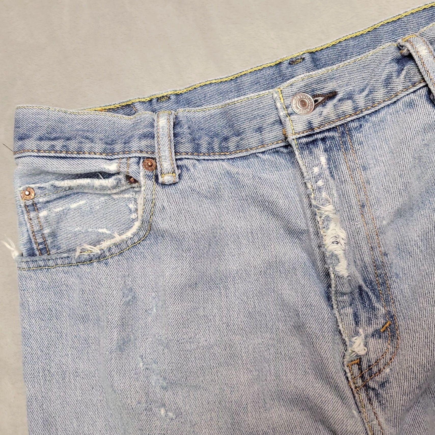 Levi's VINTAGE Levi's 517 Jeans Mens 35x30 Blue Denim 100% Cotton Bootcut Comfort Pants Regular Fit Waist 34 Inseam 30 Zip Mens USA Classic Size US 35 - 5 Thumbnail