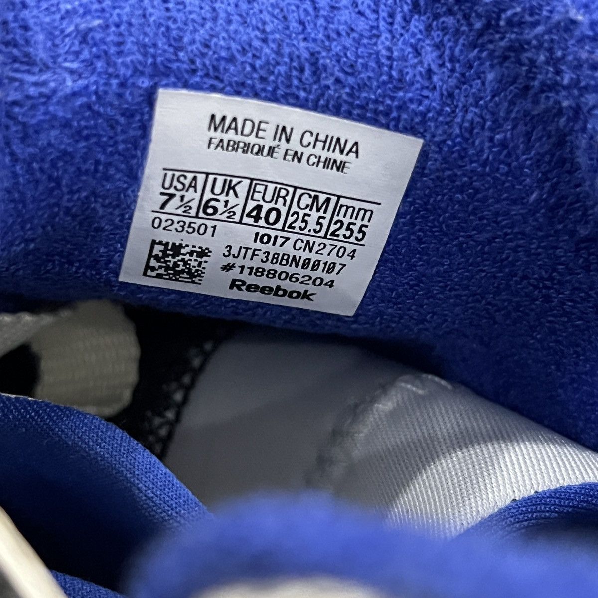 Reebok × Vetements Vetements by Reebok Size US 7 / EU 40 - 17 Thumbnail