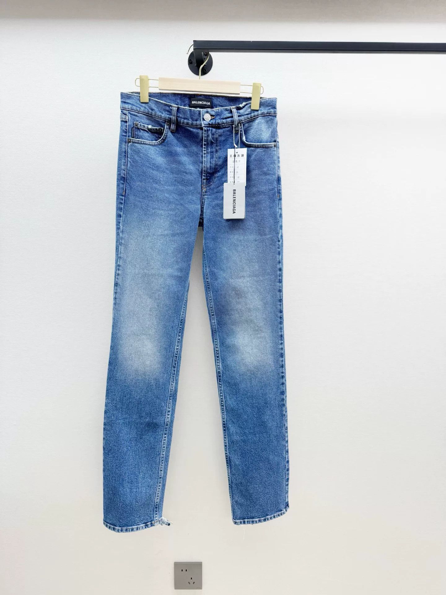 Balenciaga Balenciaga New With Tags Jeans Size US 31 - 1 Thumbnail