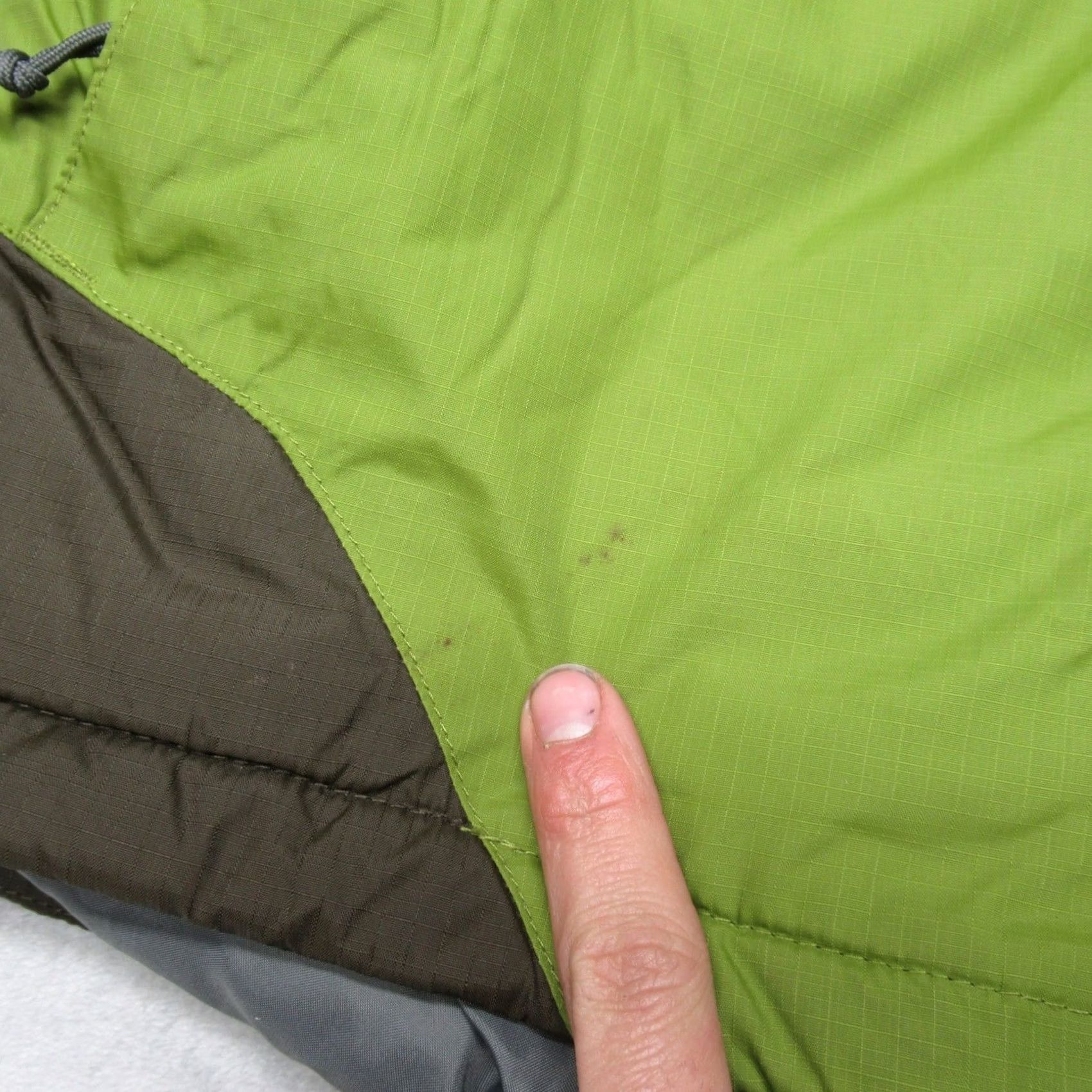 Vintage - The core selling point (Columbia) is highlighted Size US M / EU 48-50 / 2 - 2 Thumbnail
