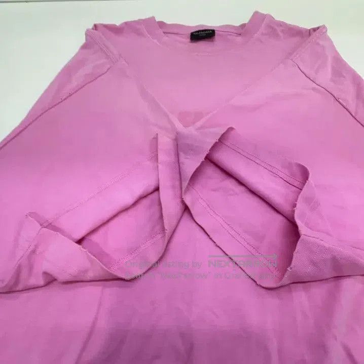 Balenciaga Balenciaga FW22 Distressed Logo Round Neck Tee. Size US M / EU 48-50 / 2 - 4 Thumbnail