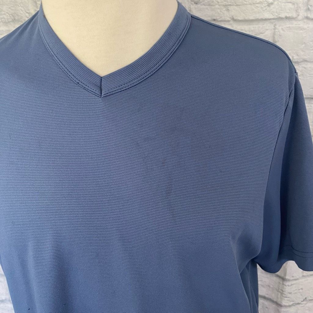 Axist Axist modern fit men XL ribbed v-neck short sleeve casual dr Size US XL / EU 56 / 4 - 4 Thumbnail