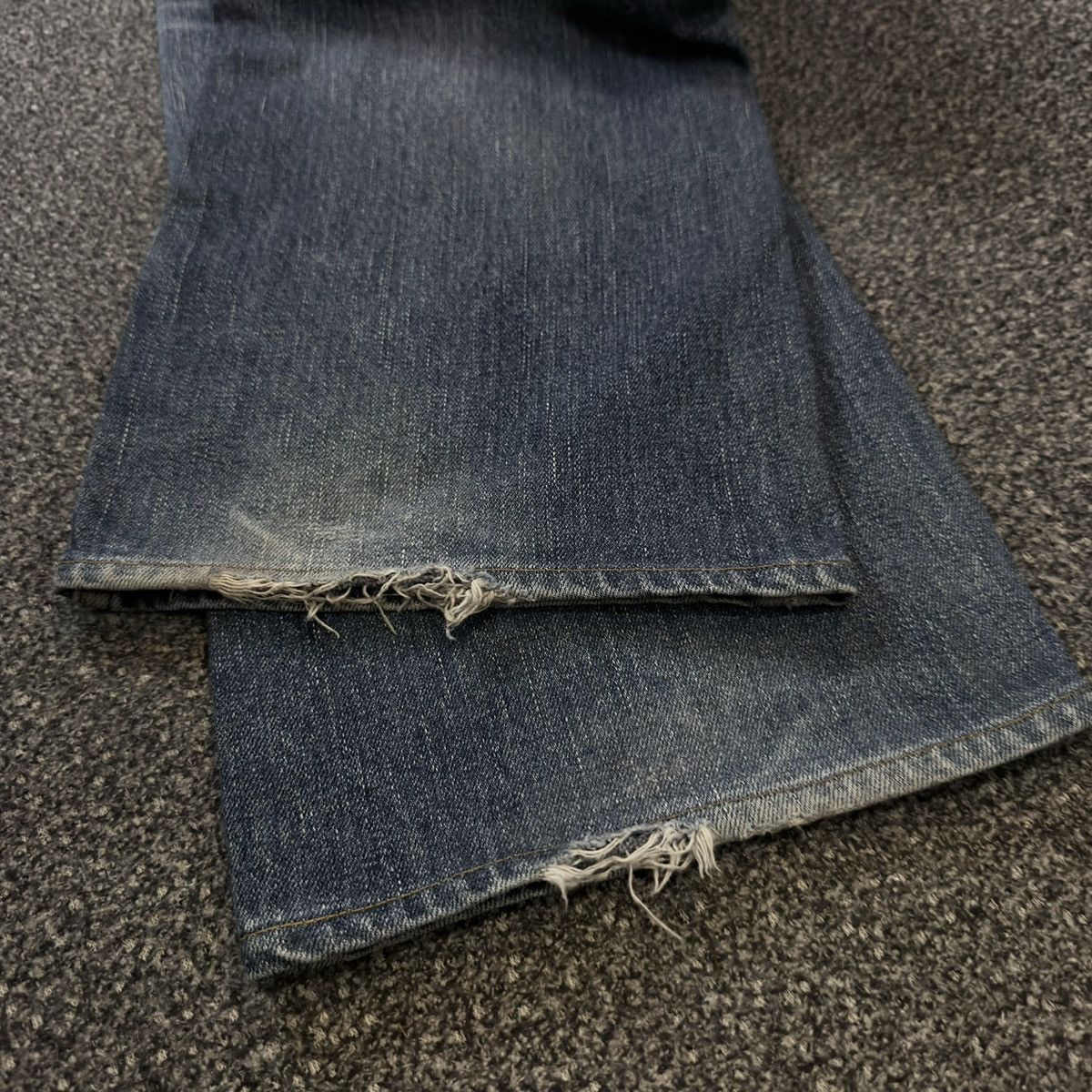 Levi's Vintage Clothing 🔥 Archives Bootcut Levis 507 Faded Aging Denim W33 Size US 33 - 11 Thumbnail