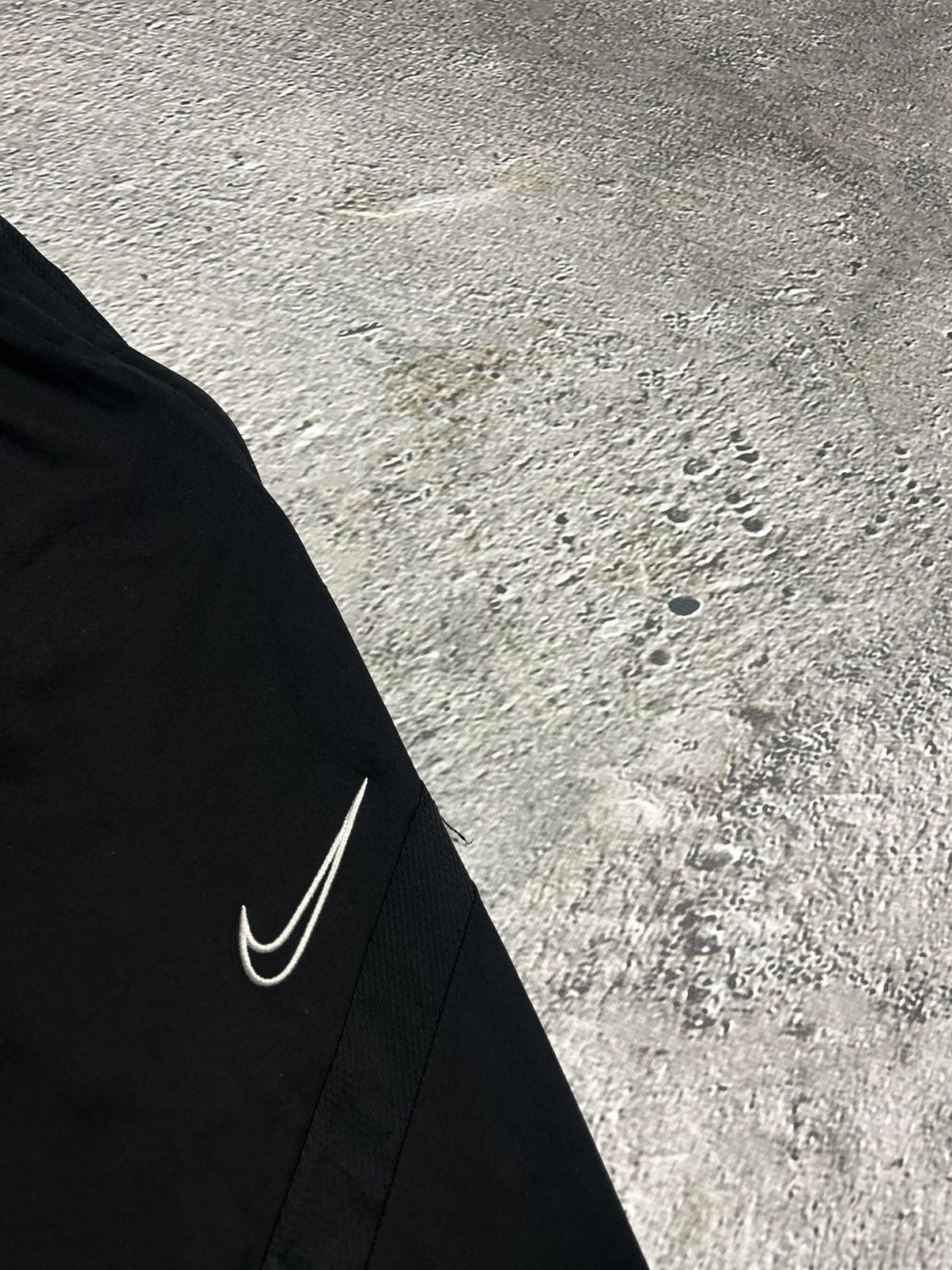 Nike Nike vintage black track pants drill y2k sweatpants dri-fit Size US 28 / EU 44 - 2 Thumbnail