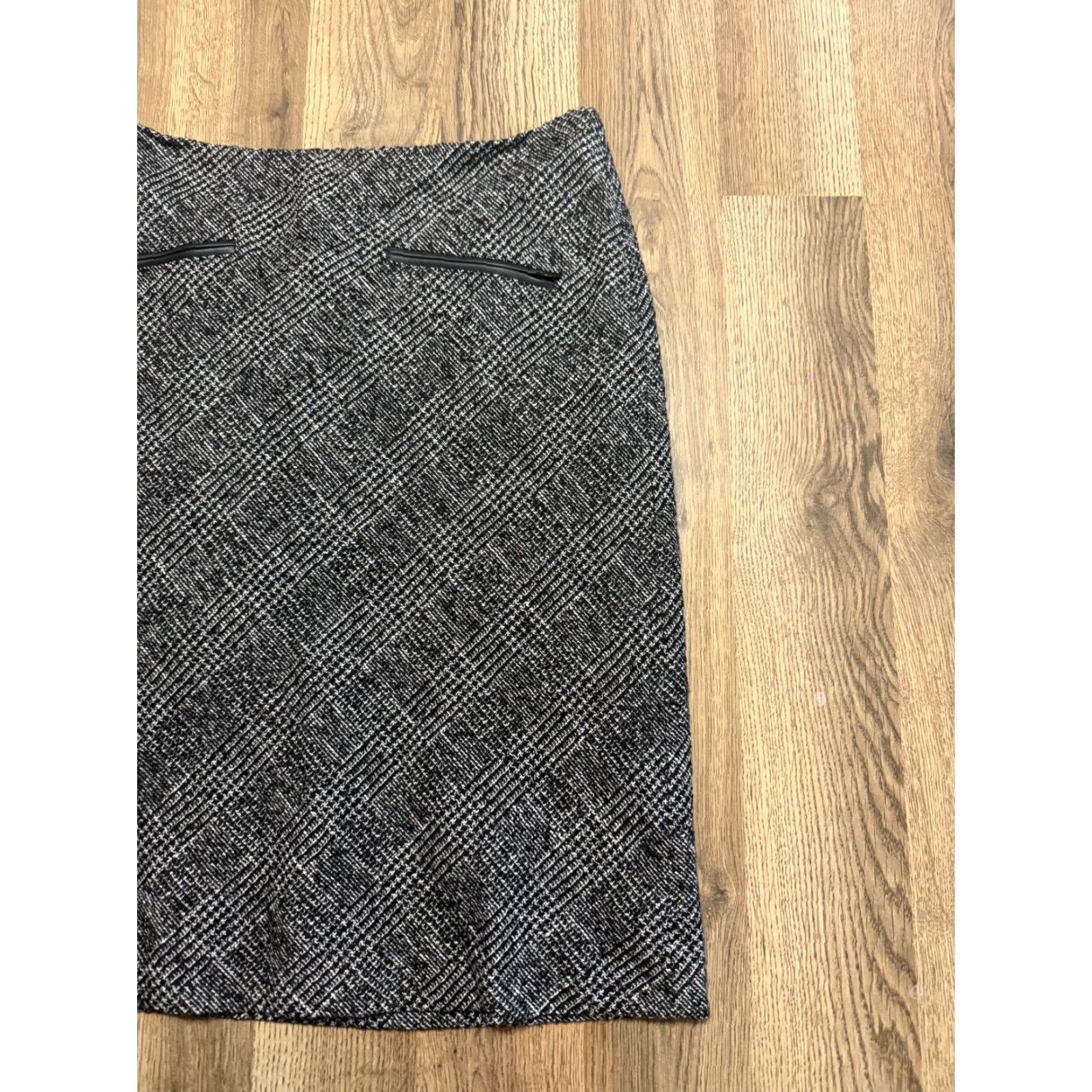 Talbots Talbots Skirt Women's 6 Black White Back Zip Straight Pencil Pockets Knee Length Vintage No Size 28" / US 6 / IT 42 - 4 Thumbnail