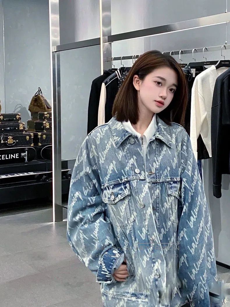 Balenciaga Balenciaga Blue washed all-over print denim jacket Size US L / EU 52-54 / 3 - 3 Thumbnail