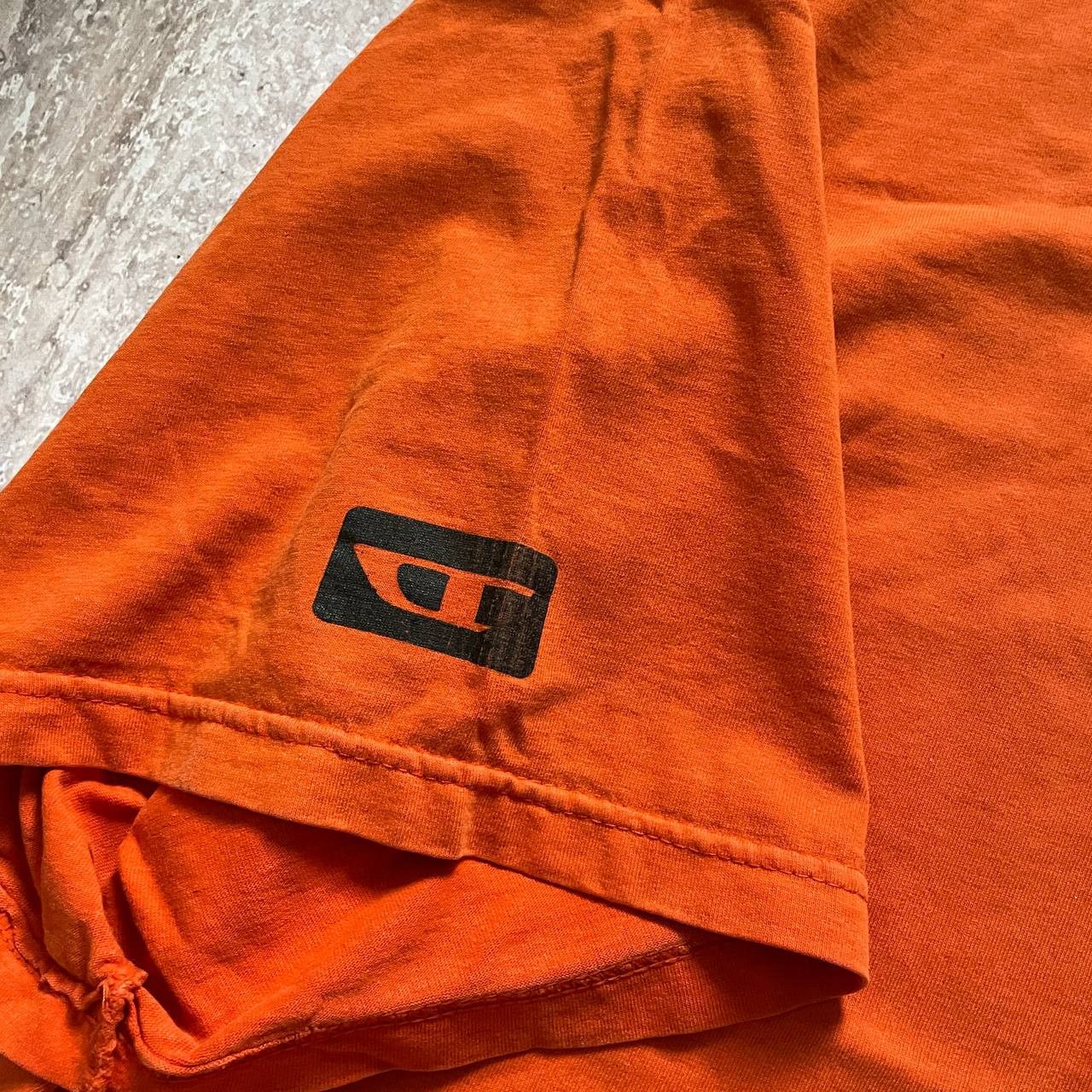 Diesel VINTAGE Y2K DIESEL JAPANESE BOXY AMAZING FADED NAVY RARE TEE Size US XL / EU 56 / 4 - 7 Thumbnail