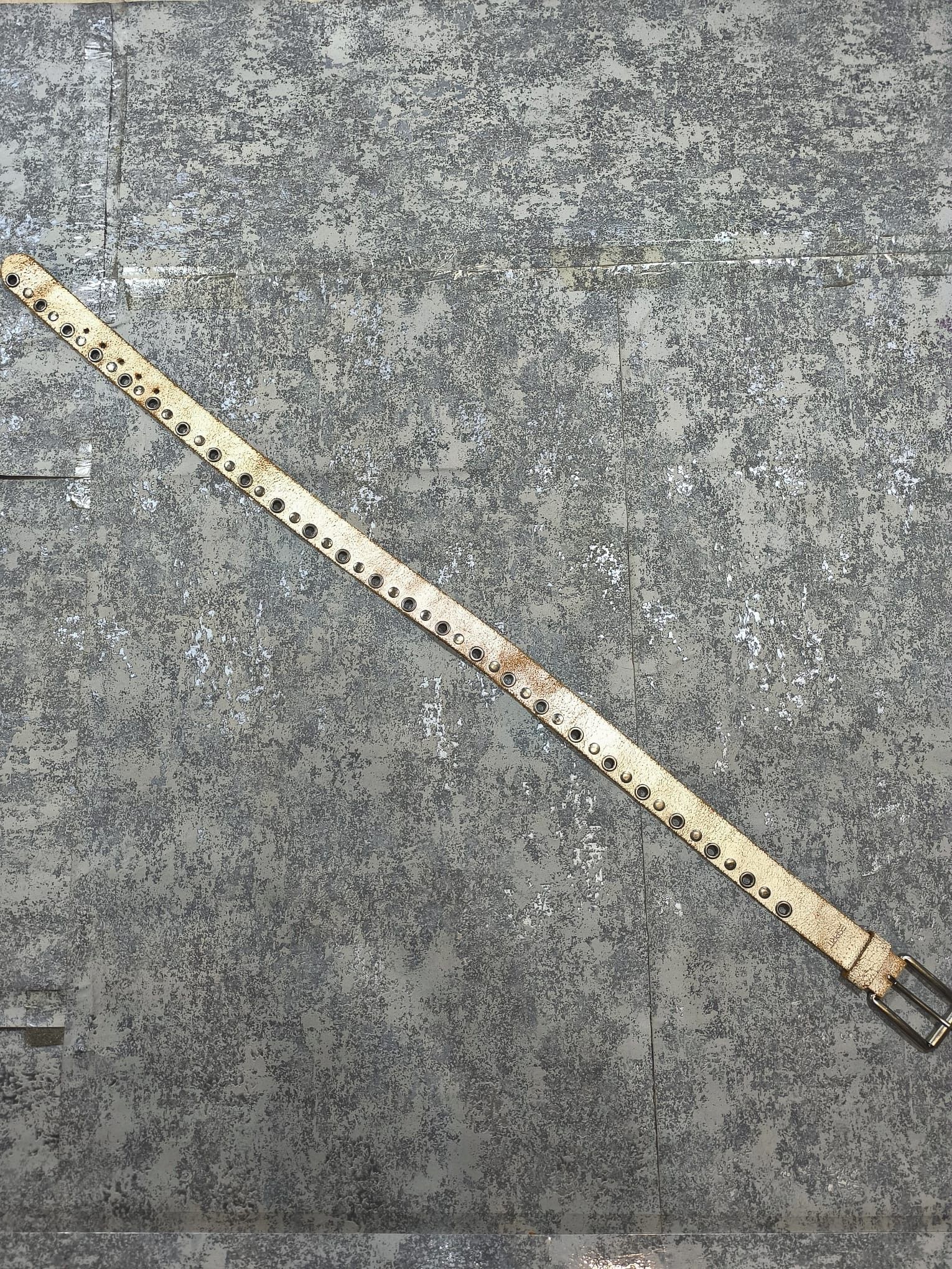 Leather VINTAGE DISTRESSED REAL LEATHER STUDDED BELT Size ONE SIZE - 6 Thumbnail