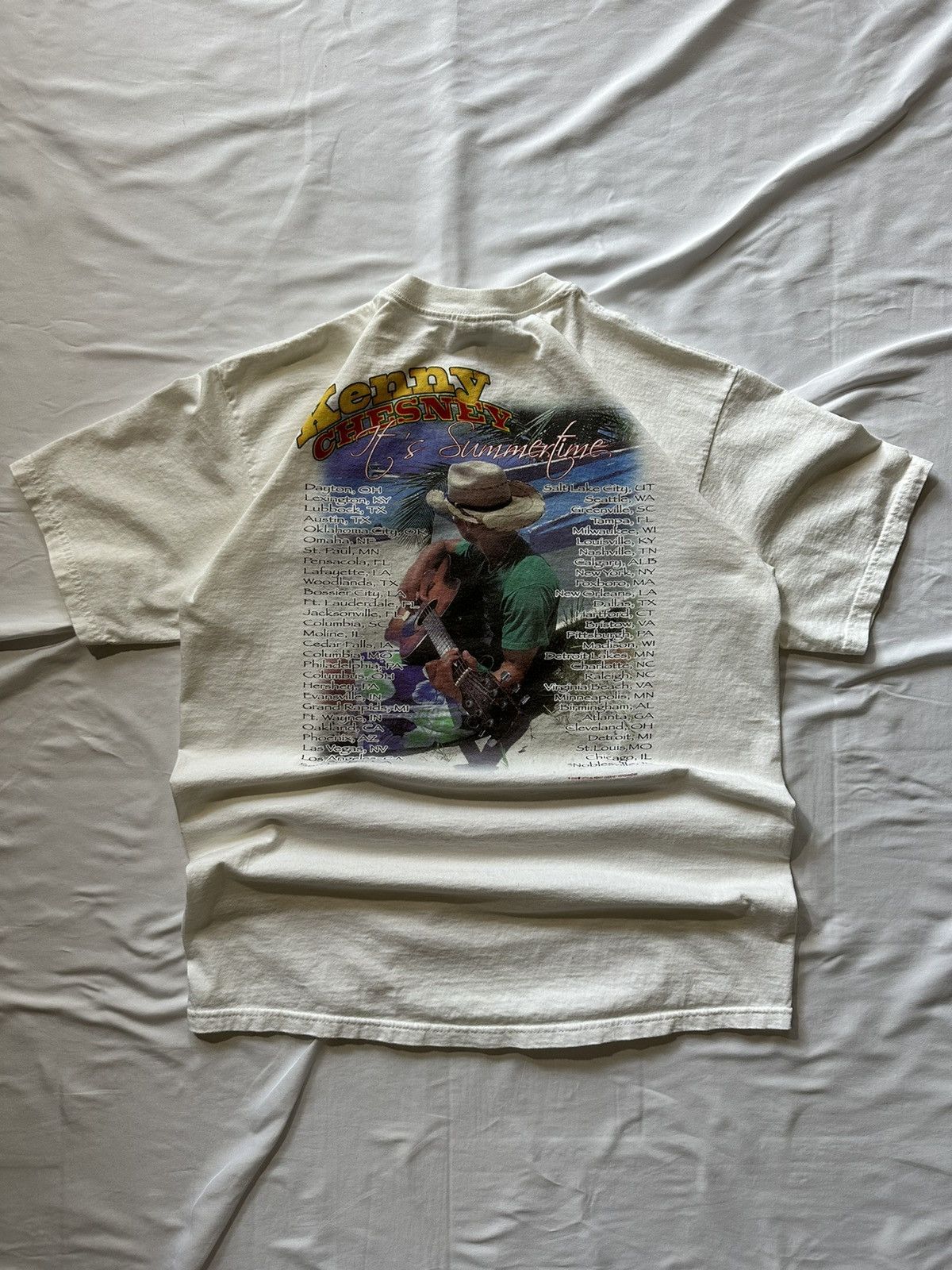 Vintage Vintage Kenny Chesney Band Tee Size US L / EU 52-54 / 3 - 4 Thumbnail