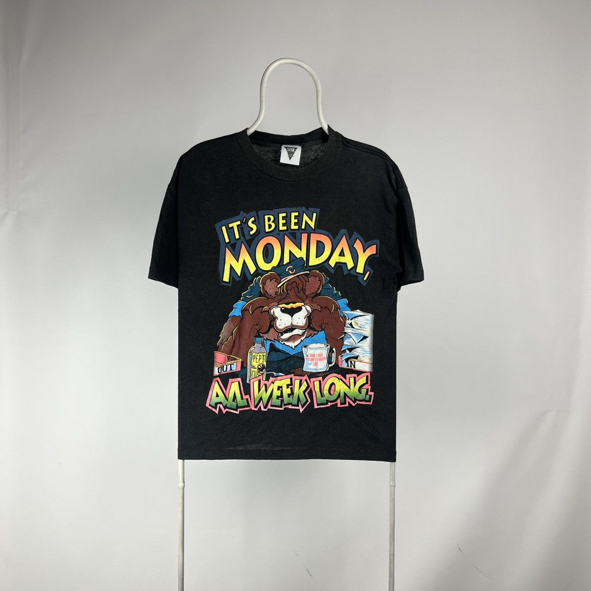 Band Tees Vintage Saturday’s Hero T Shirt Mondays Since Stitch Size US L / EU 52-54 / 3 - 1 Thumbnail