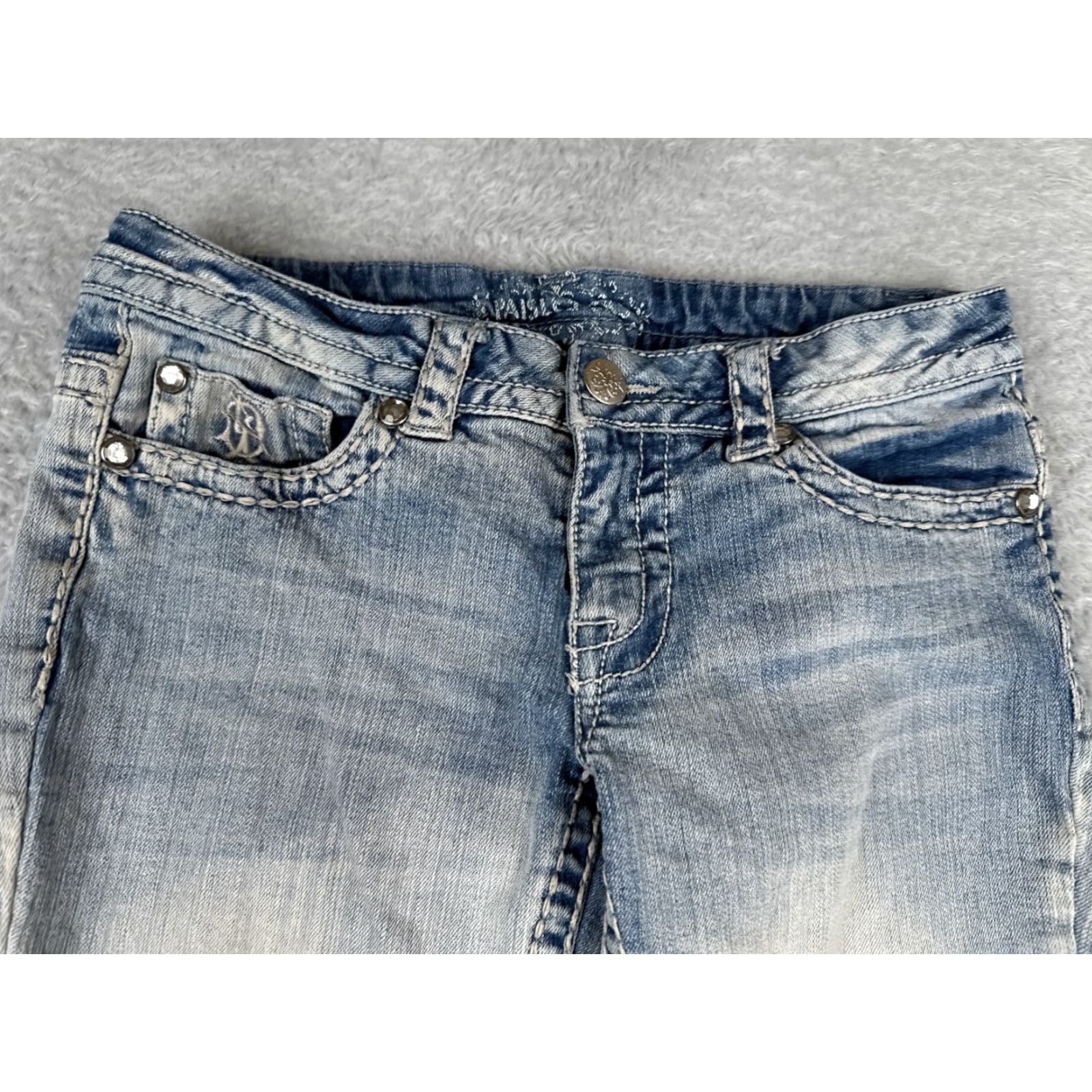 Denime Paisley Sky Jeans Womens 4 Blue Denim Skinny Tapered Distressed Low Rise 29x29 Jeans Womens Small spots and marks front and back review all photos Size 27" / US 4 / IT 40 - 4 Thumbnail