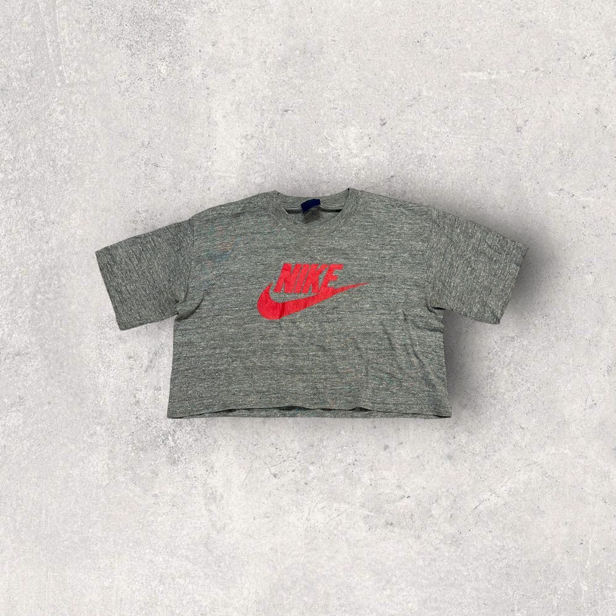 Nike × Vintage Vintage Nike cropped tee Size L / US 10 / IT 46 - 1 Thumbnail