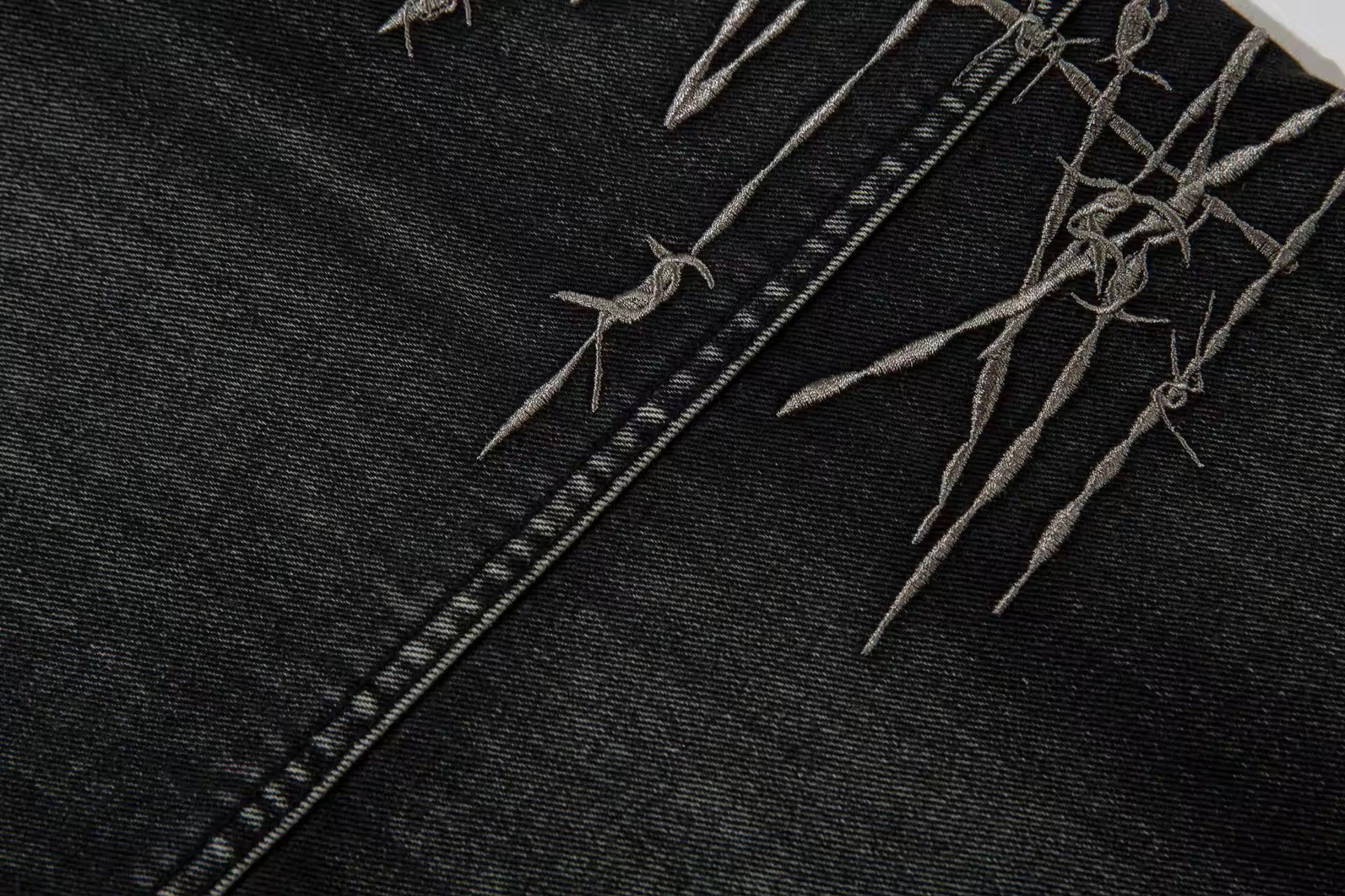 Jean × Vintage Streetwear Heavy Industry Embroidery Loose Wide-leg Jean Size US 34 / EU 50 - 9 Thumbnail