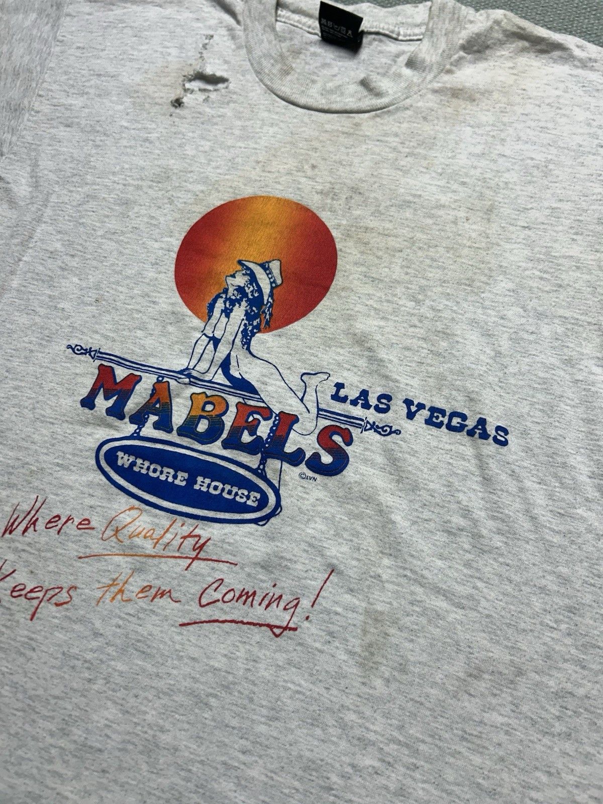 Vintage Vtg 80s t shirt Mabel’s whorehouse Las Vegas distressed larg Size US L / EU 52-54 / 3 - 4 Thumbnail