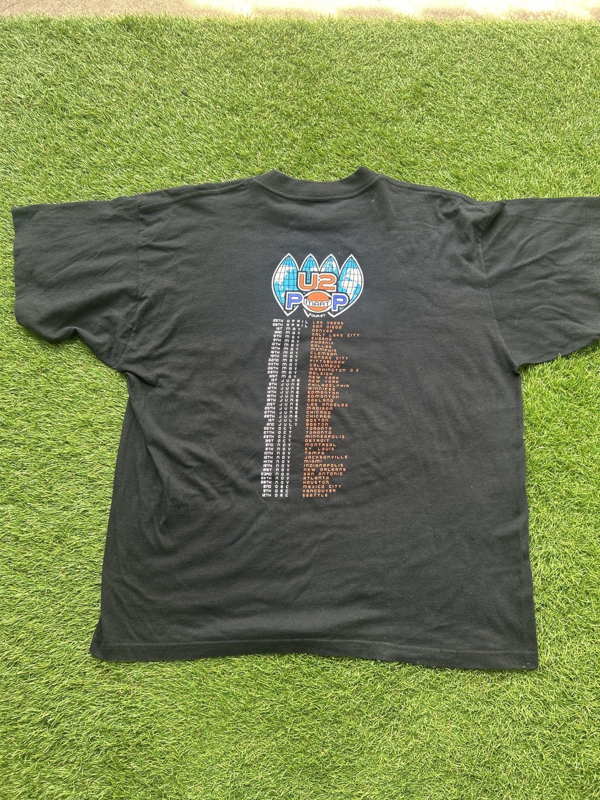 Band Tees Vintage U2 PopMart Tour 1997 Band T-Shirt Size US XL / EU 56 / 4 - 5 Thumbnail