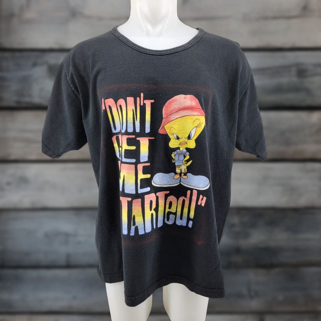 Vintage VINTAGE Looney Tunes Tweety-Bird Shirt Womens 22w/24w 90s Shirt Womens 90s Logo Cartoon Tweety Black Cotton Knit Short Sleeve Regular (Mens, Womens) Size 3XL / US 20-22 - 1 Thumbnail