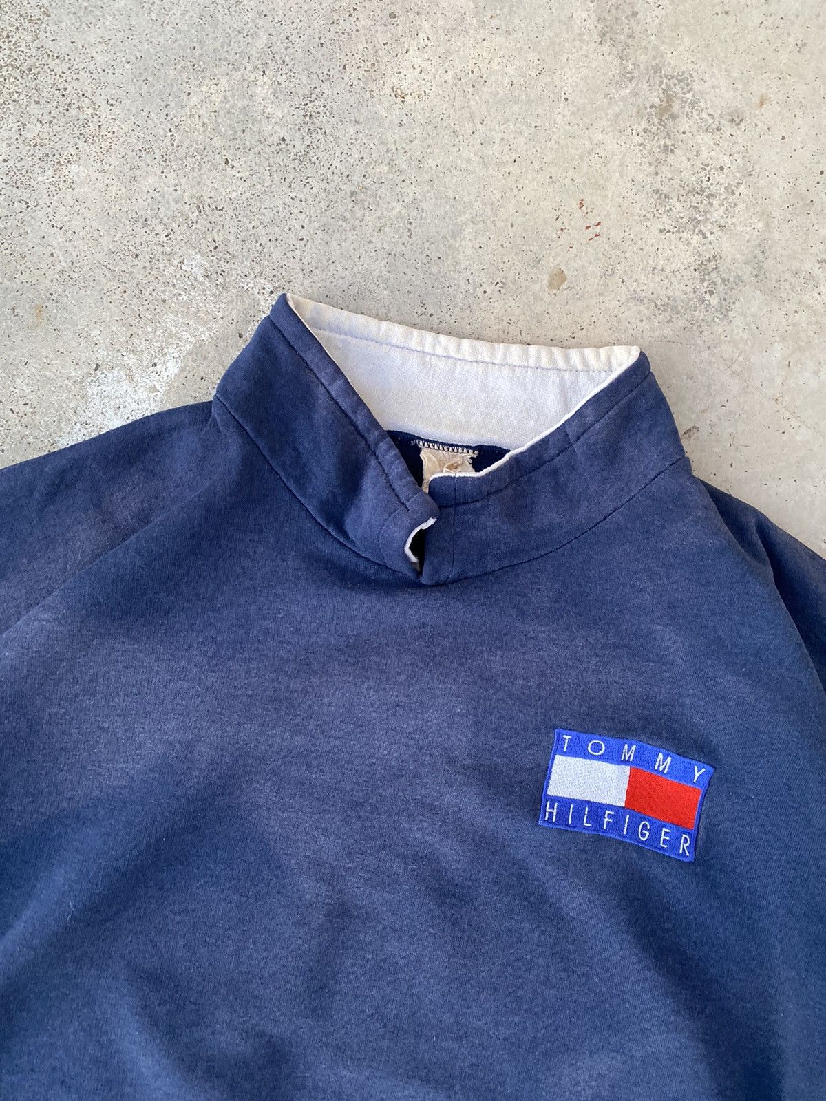 Vintage Vintage 90s Tommy Hilfiger Baggy Boxy Sweatshirt Size US XXL / EU 58 / 5 - 5 Thumbnail