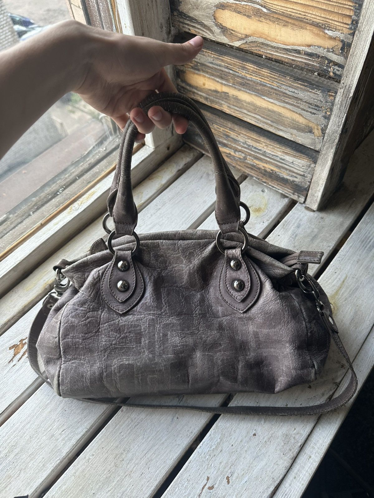 Japanese Brand 🚨Y2K AVANT-GARDE 🚨mesh silver Japan style hand bag Y2K 90s Size ONE SIZE - 4 Thumbnail