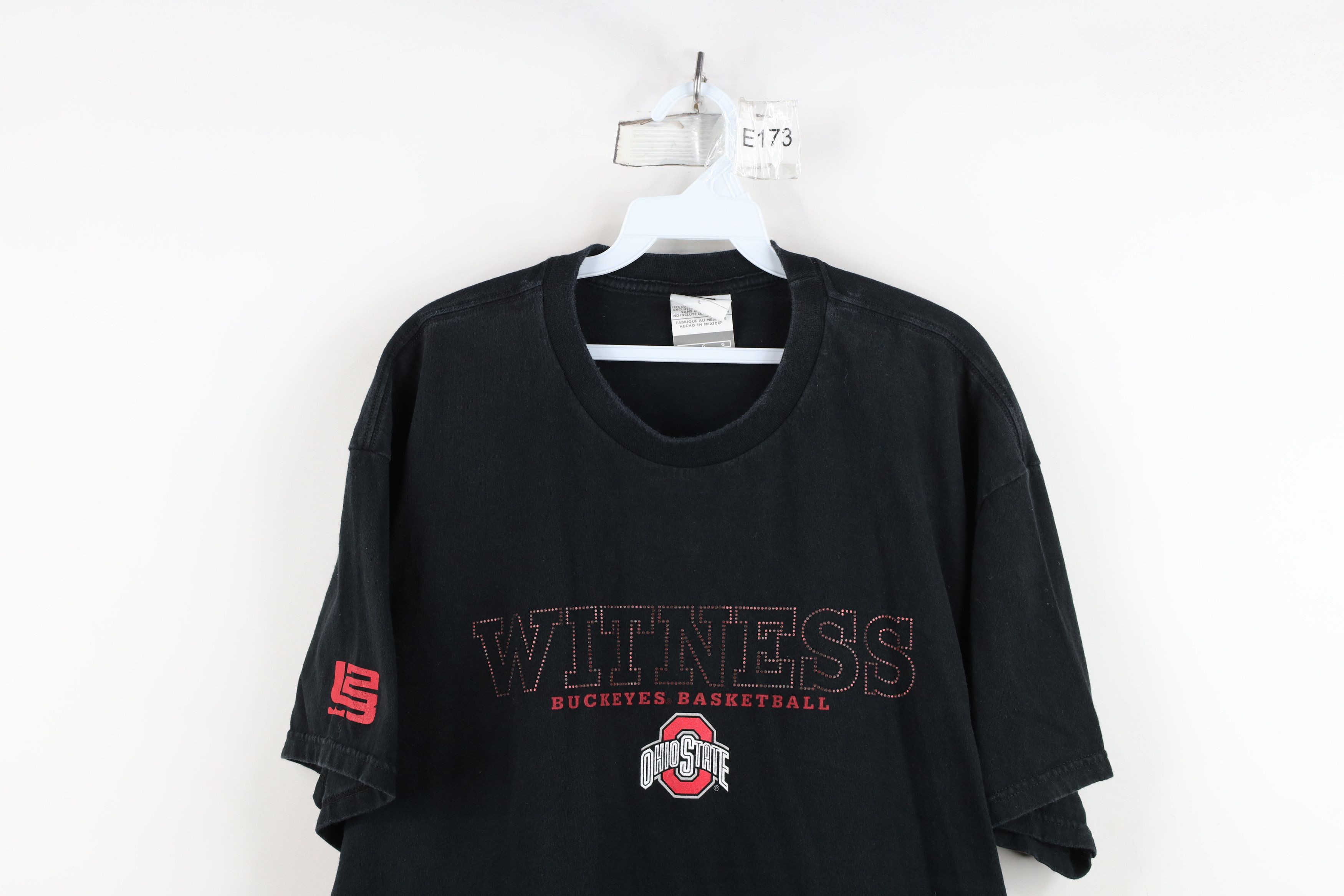 Nike Vintage Nike Lebron James University Basketball T-Shirt Size US L / EU 52-54 / 3 - 2 Thumbnail